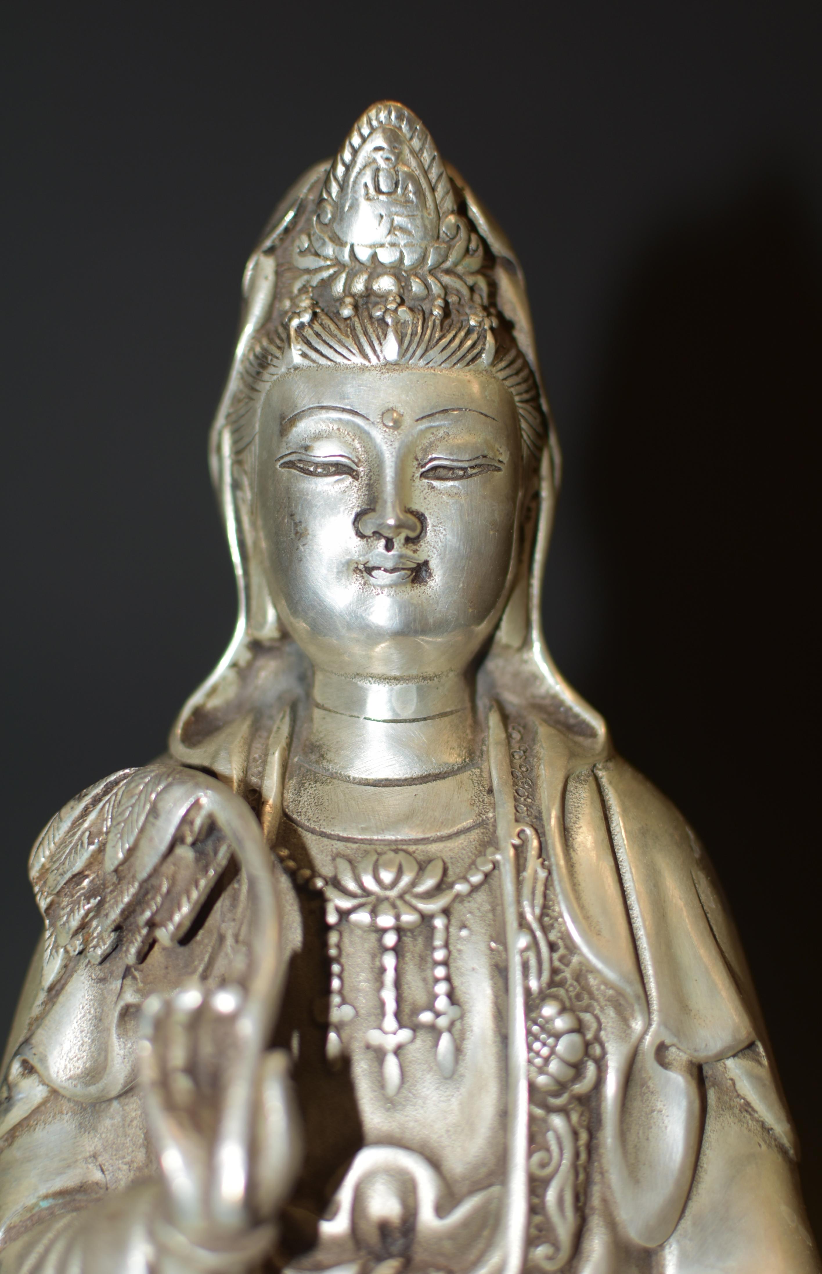 Silber Bronze Guan Yin Statue 7 Lb Avalokiteshvara Compassion im Angebot 9