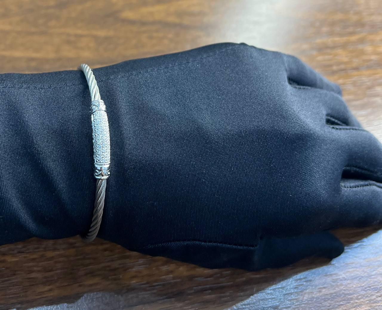 Bracelet torsadé en argent, The Row, or blanc 18K, avec diamants en filigrane en vente 5