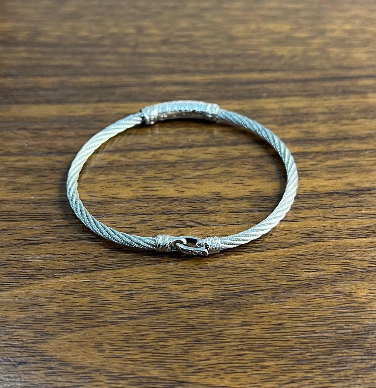 Bracelet torsadé en argent, The Row, or blanc 18K, avec diamants en filigrane en vente 3