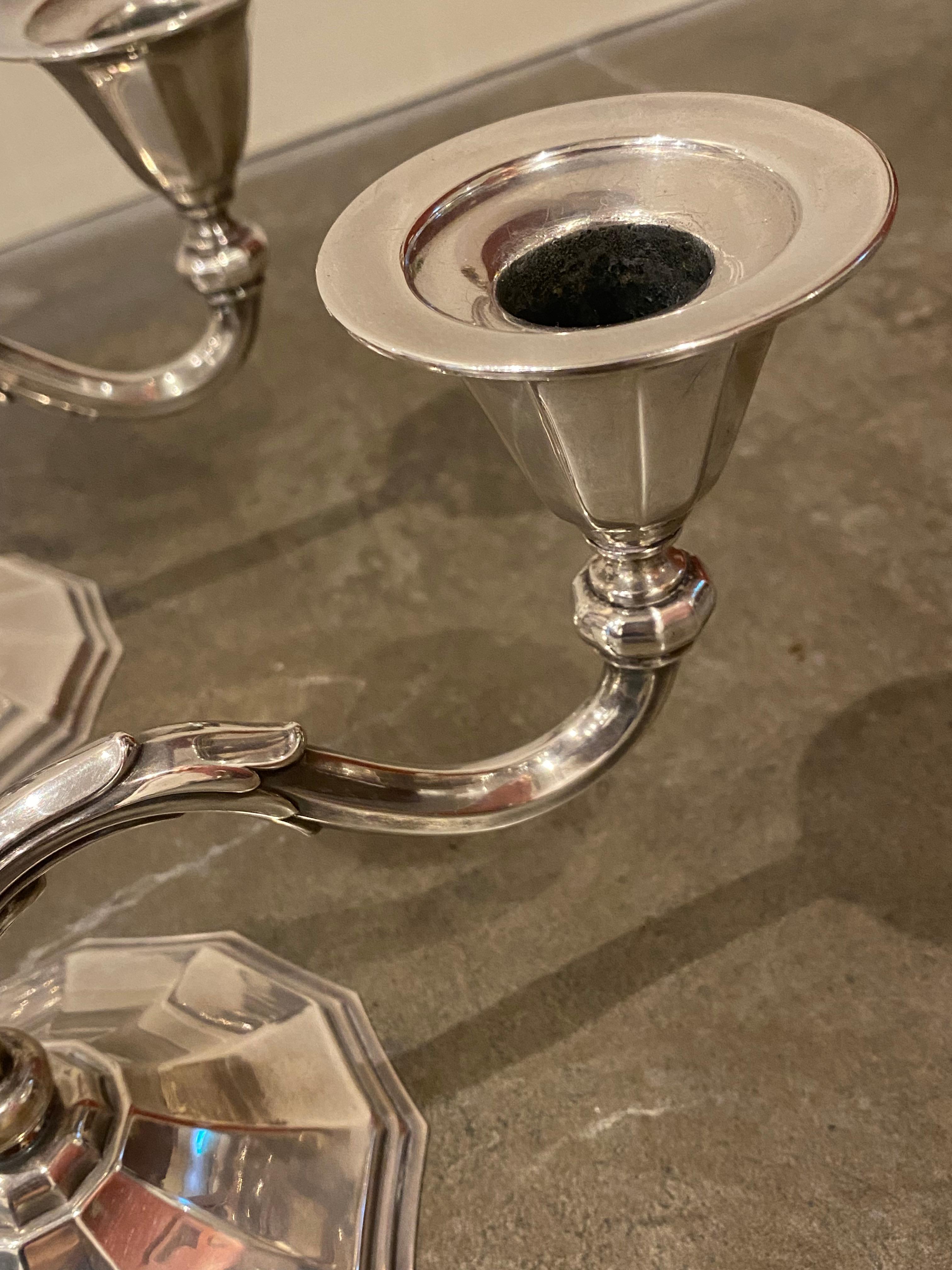 Bastoncini per candele/candelabri in argento, Danimarca, 1937 circa. Maestro di saggi Johannes Siggaard. in vendita 7