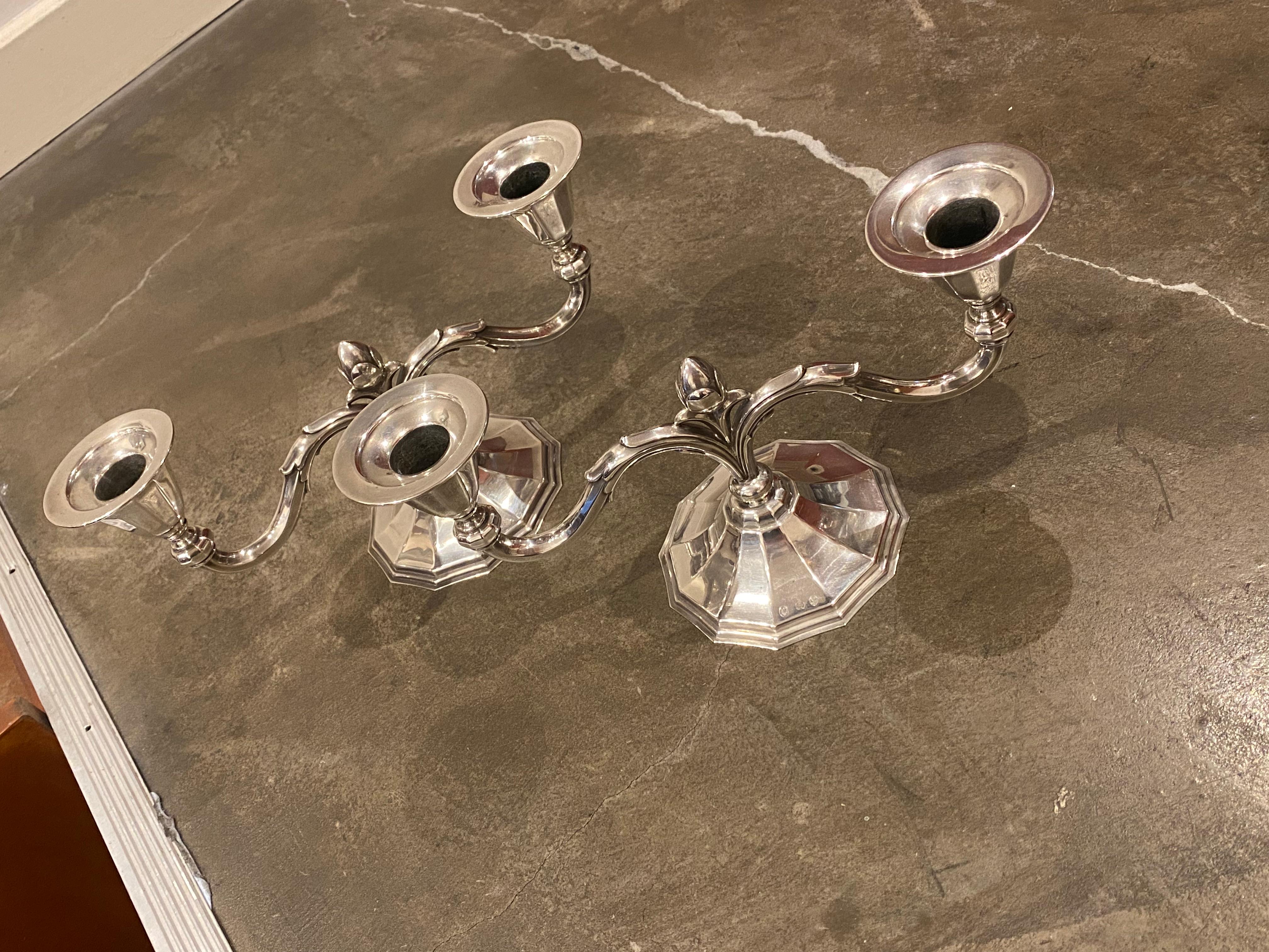 Bastoncini per candele/candelabri in argento, Danimarca, 1937 circa. Maestro di saggi Johannes Siggaard. in vendita 4