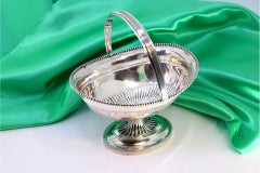 Silver candy box w/ pearled rim & elliptical tilting handle