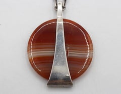 Collana Modernismo in argento e agata di corniola