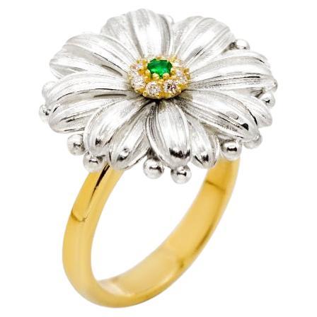 Silver Carved Flower Emerald 18 Karat Yellow Gold Cocktail Ring Intini Jewels For Sale