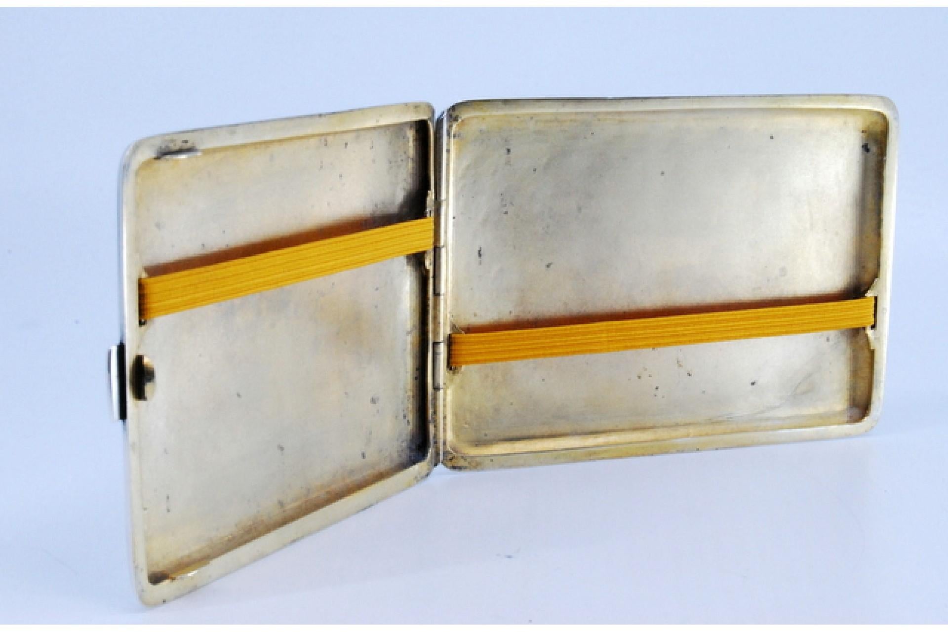 19th Century Silver case with diamond engravings on both sides and gold interior For Sale