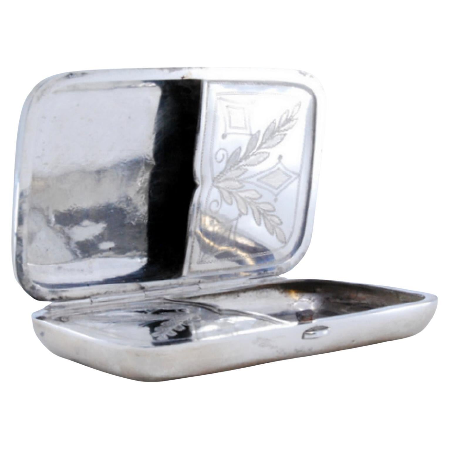 Silver case with garland-engraved lid and interior with two compartments