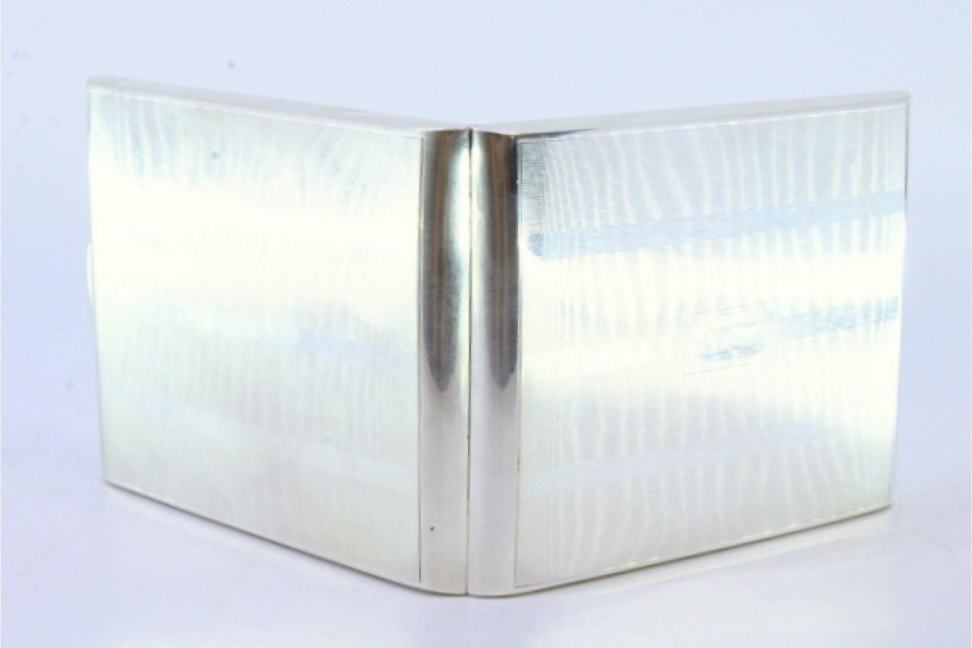 European Silver case with guilloche bands and double gold cigarette holder For Sale