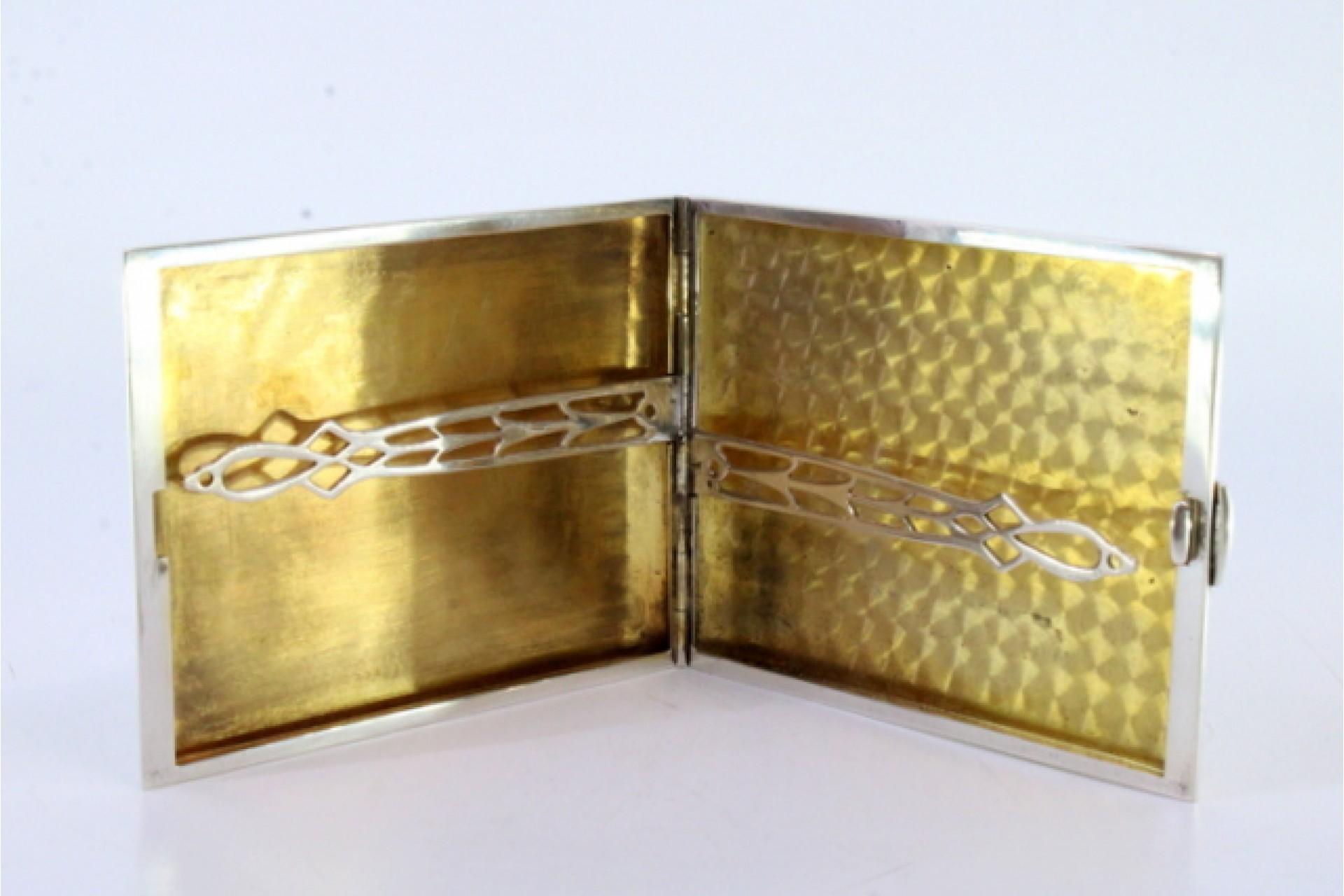 Silver case with guilloche bands and double gold cigarette holder For Sale 1