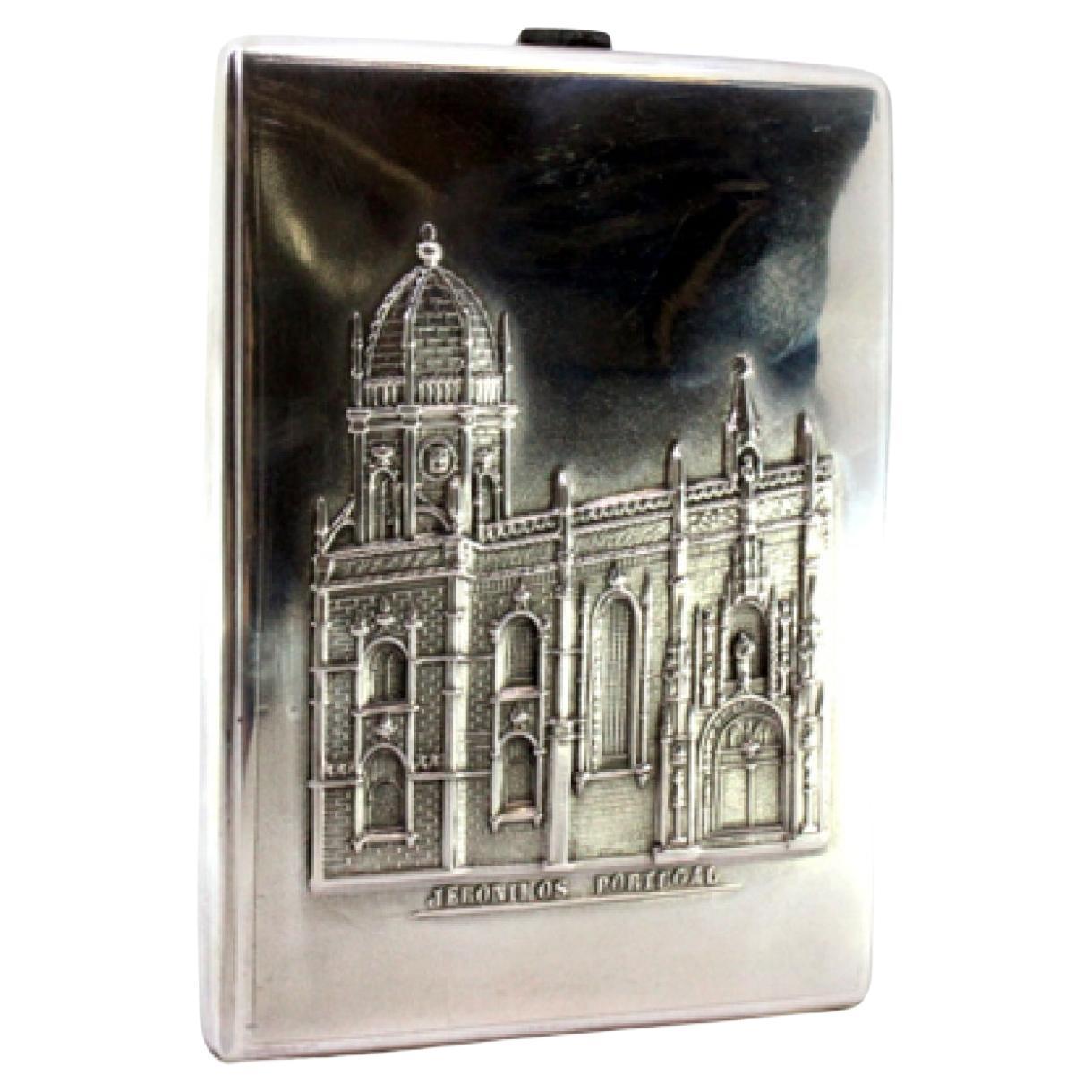 Silver case with Jerónimos Monastery relief, gold interior and spring lid