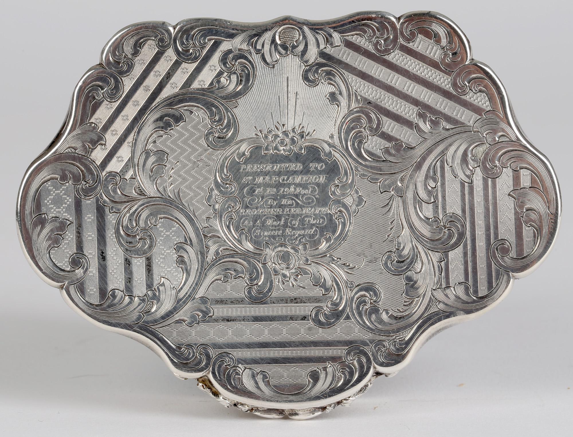 Silberne Schnupftabakdose mit Militärischem Interesse Präsentationsschnupftabak 1847 im Angebot 3