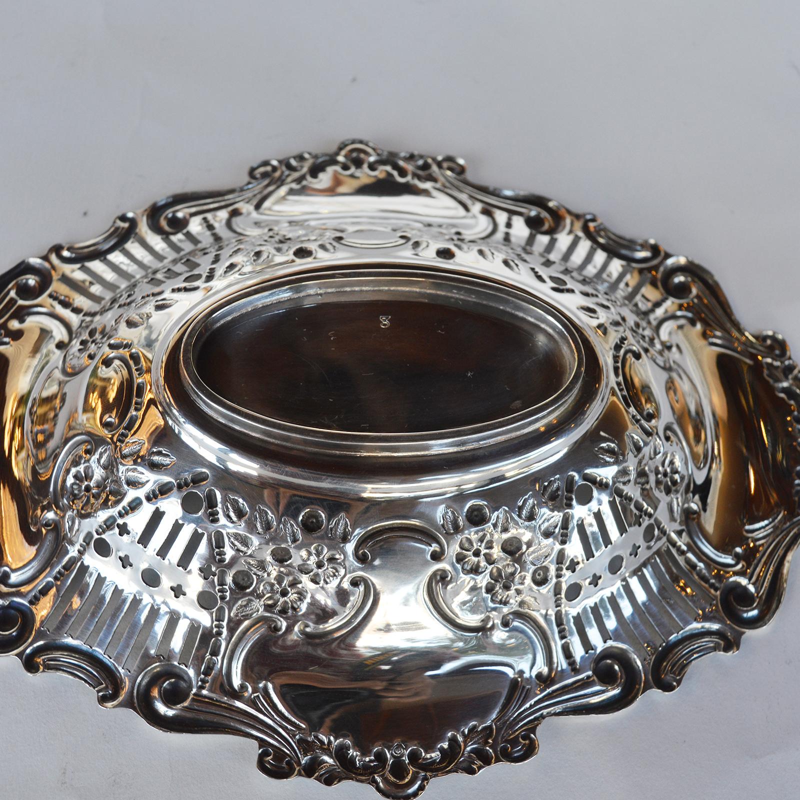 Silver Center Table Set, Late 19th Century For Sale 4