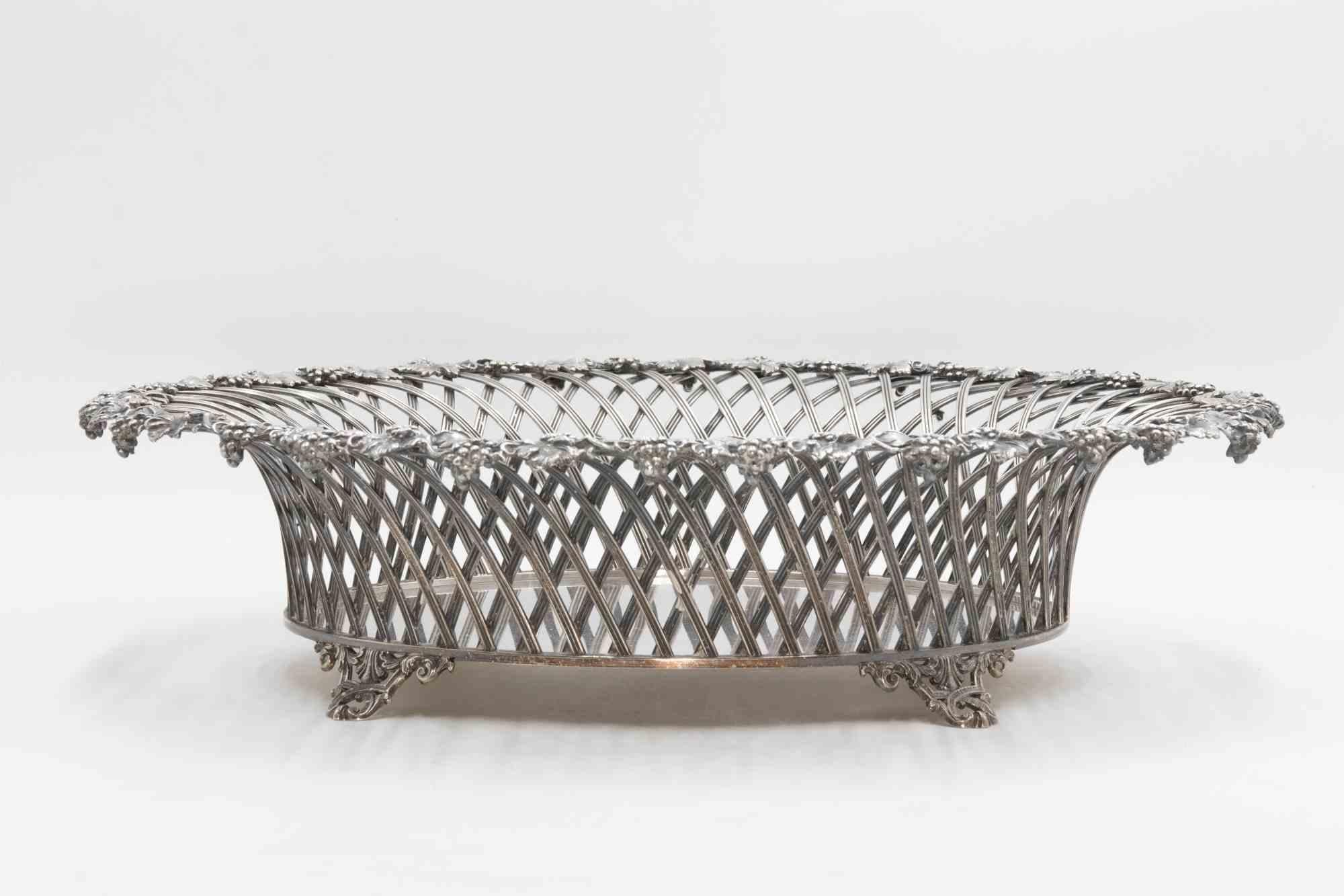 Vintage Centerpiece realized by De Vecchi Milano in the mid-20th Century.

Silver base 925, hallmark on base.

Very good condition.