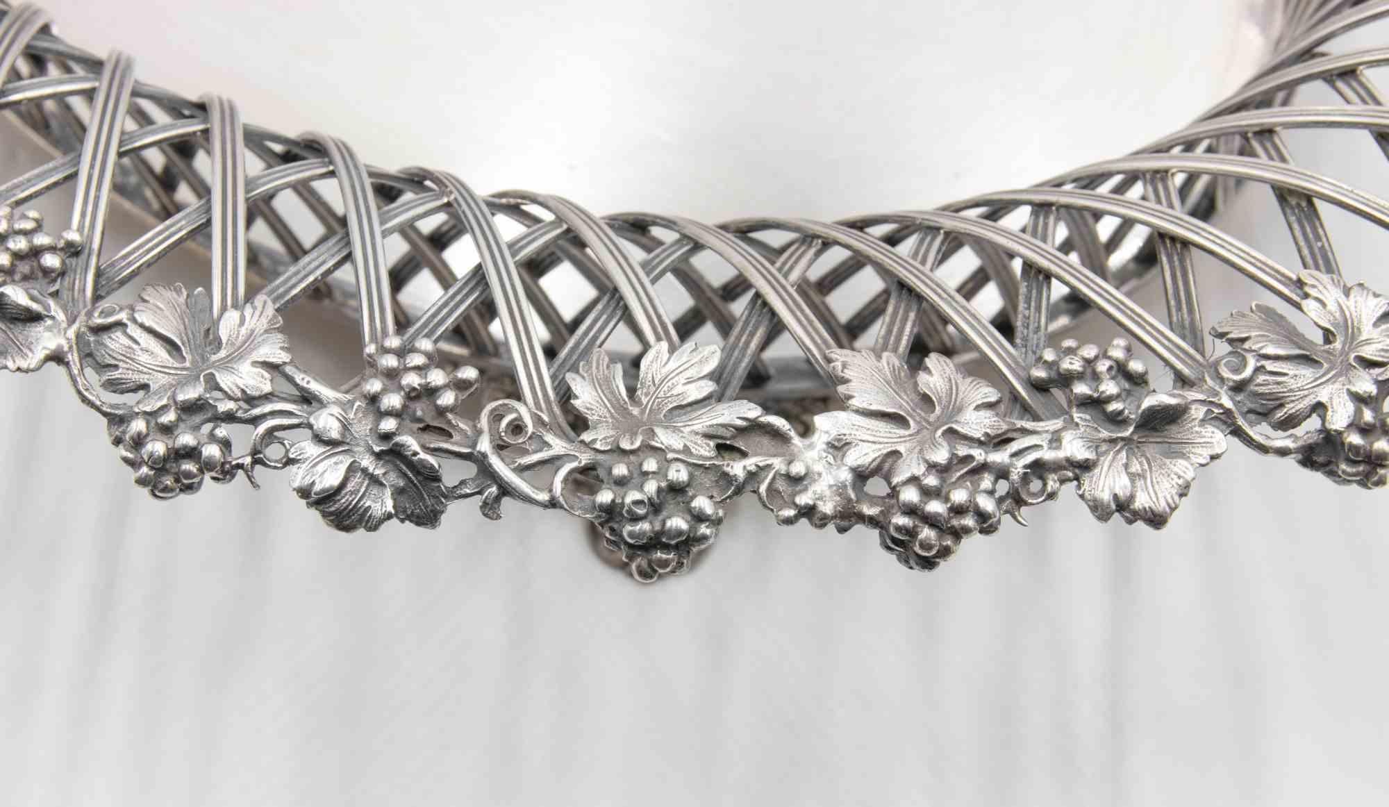 20th Century Silver Centerpiece by De Vecchi Milano, Italy, mid-20th century For Sale