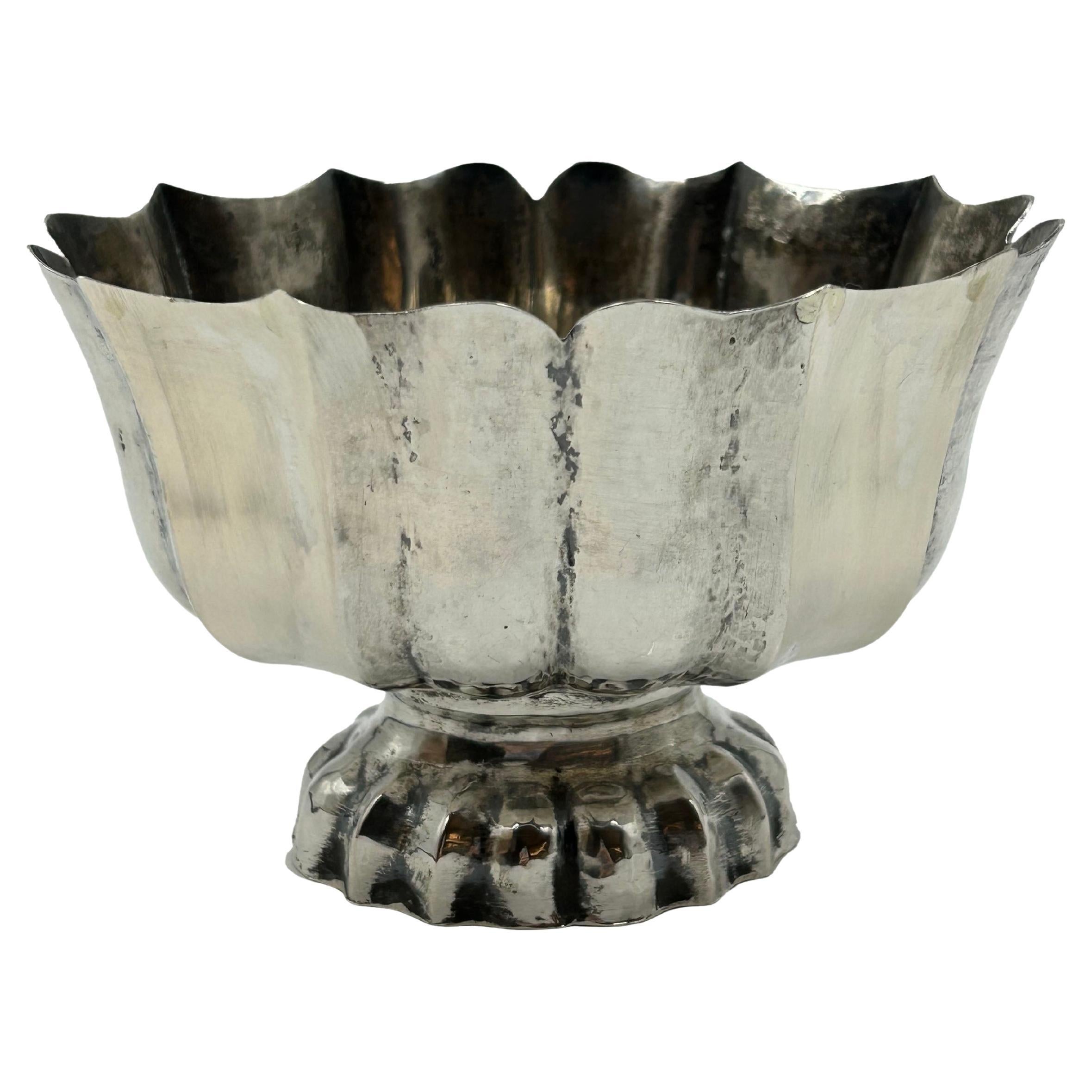 Silver centerpiece by Josef Hoffmann for the Wiener Werkstatte in vendita