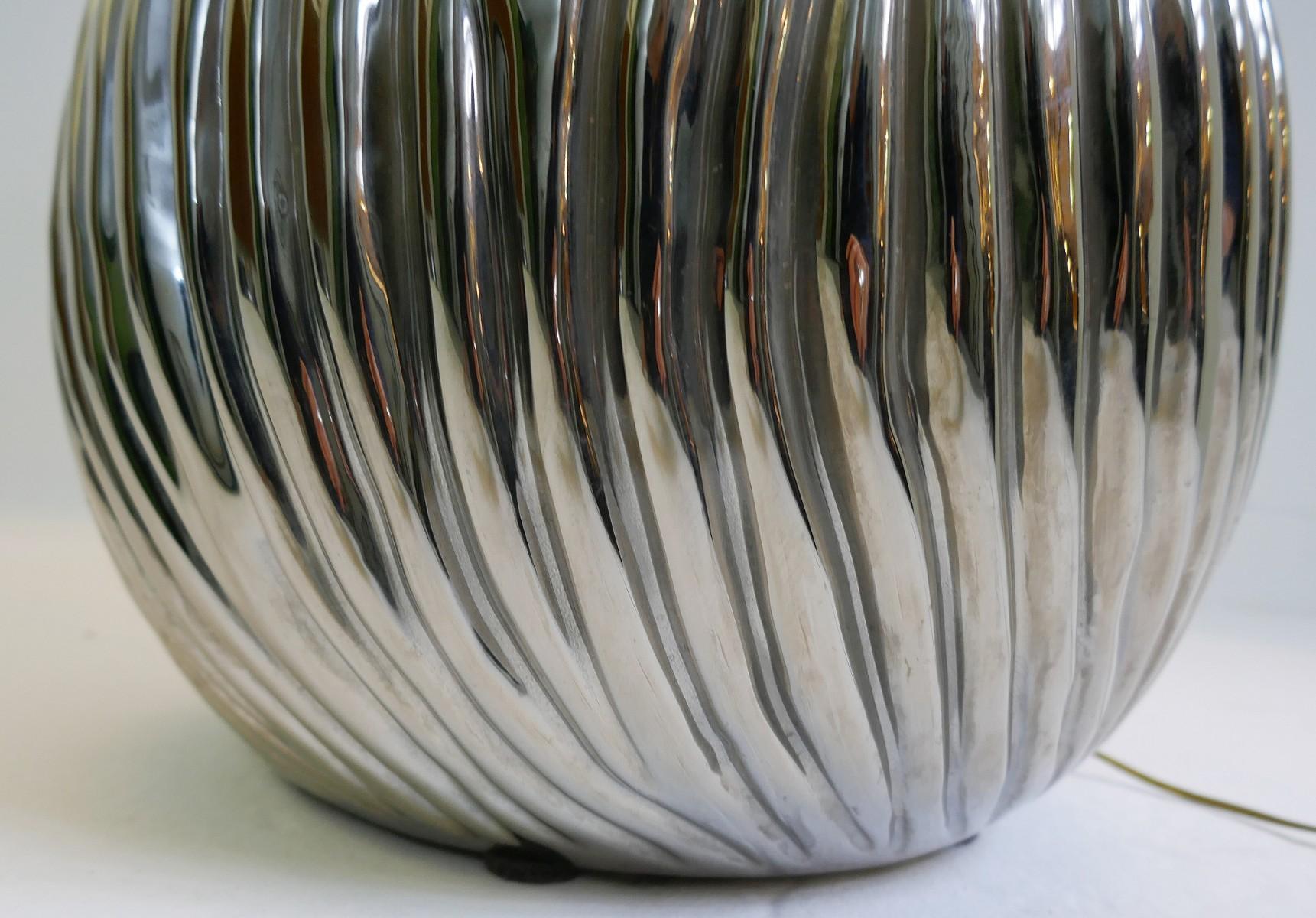 Silber-Keramik-Tischlampe - 1970er Jahre im Angebot 1