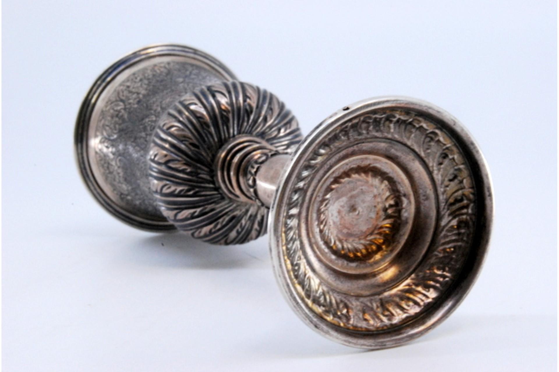 Silver chalice with reliefs on the round base and gold on the inside im Angebot 1