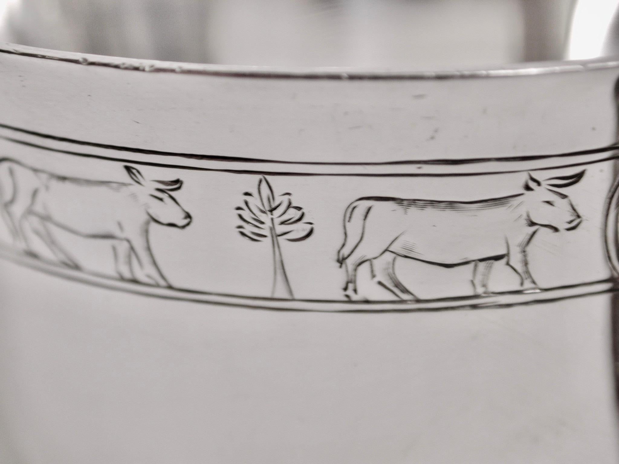 Moderno Tazza per bambini in argento con scene mitiche, Thomas Bradbury and Sons, Sheffield, 1936 in vendita