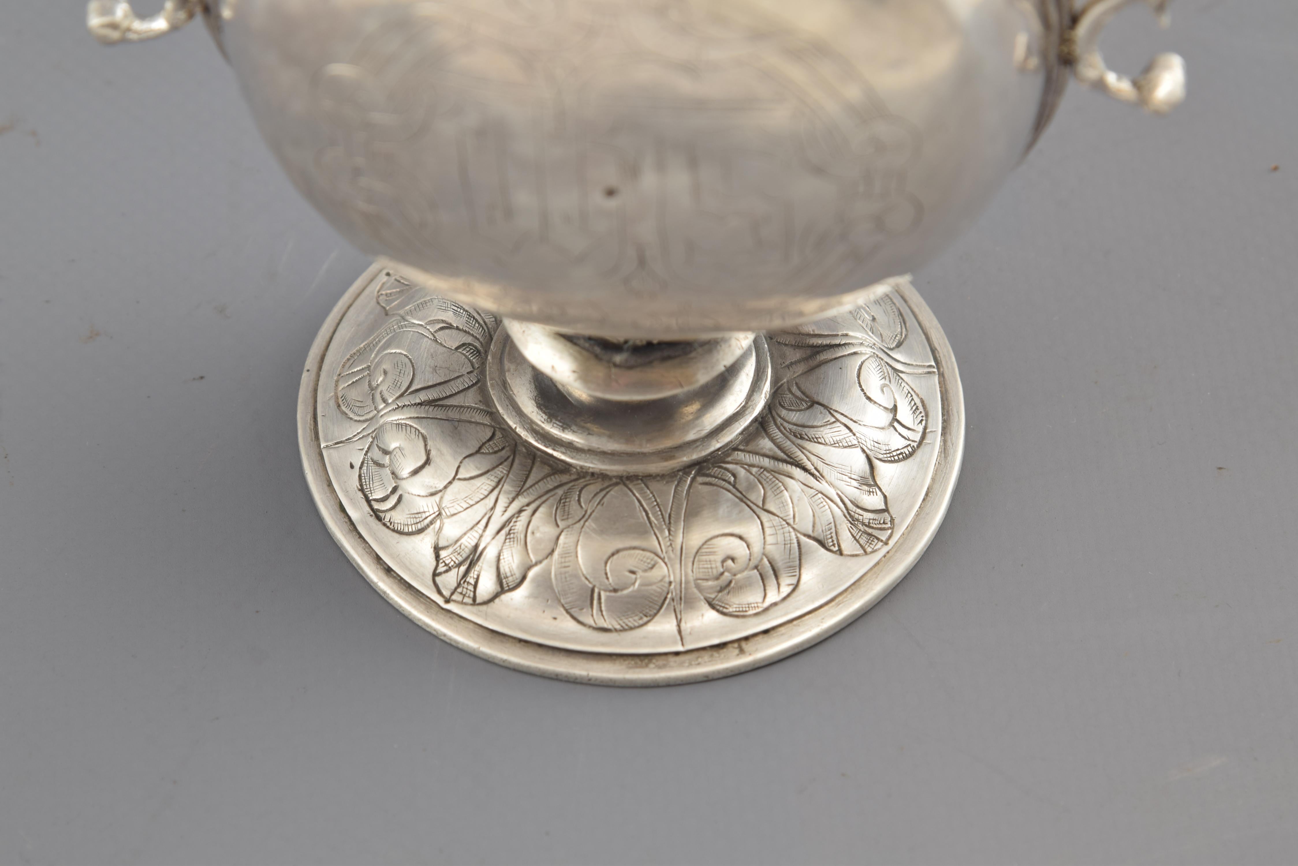 Silbernes Chrism-Gefäß oder Chrismarium aus Silber, ohne Originaldeckel, 16. Jahrhundert (18. Jahrhundert und früher) im Angebot