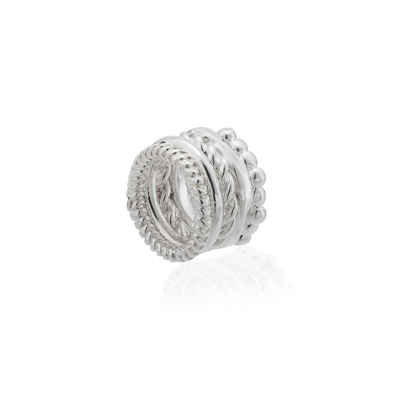 Fun and dynamism are brought together in this stunning ring made up of five completely unique rings handmade in sterling silver. A stunning tribute to the churumbelas created by Pedro Leites, this new version of Churumbelas is created from 5 new