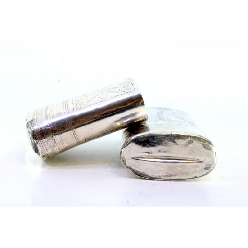 European Silver cigar case with engraved wreaths and friezes around the removable lid For Sale