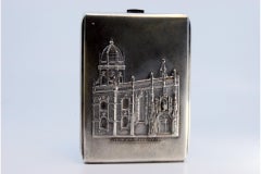 Silver cigarette case w/ the Jerónimos Monastery in high relief & a hinged lid