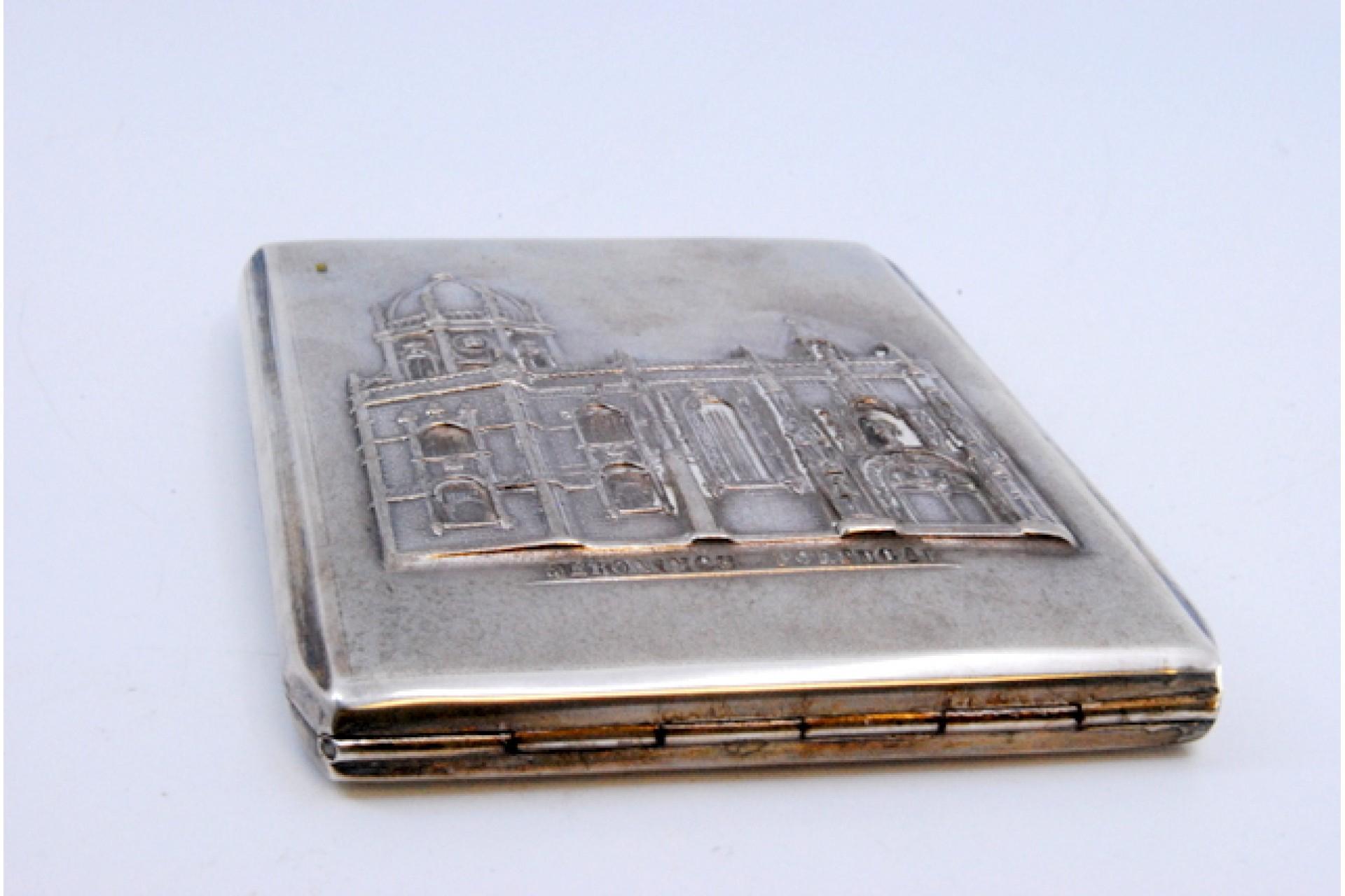 European Silver cigarette case w/ the Jerónimos Monastery in high relief & a hinged lid For Sale