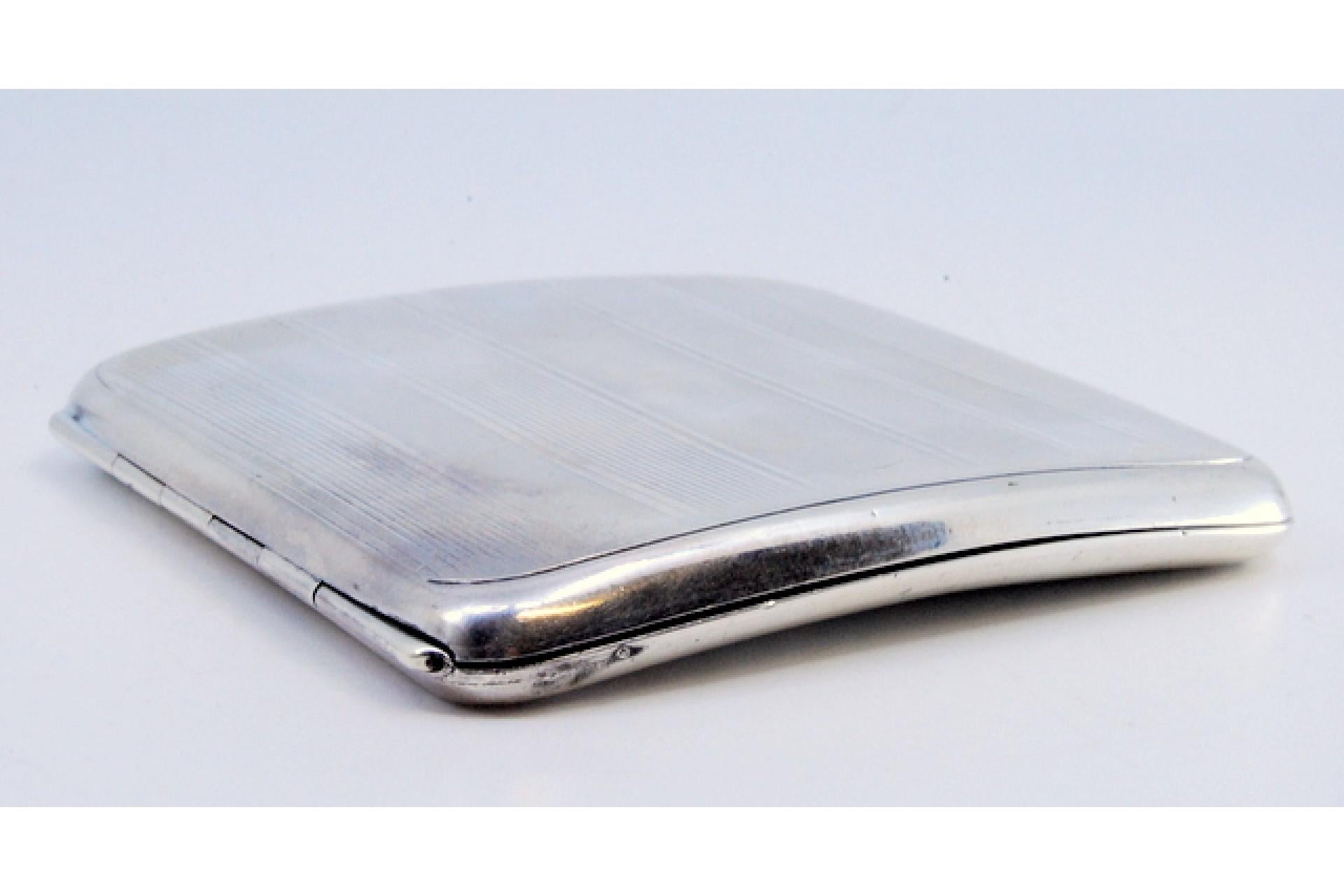 European Silver cigarette case with bands on top, cigarette holder inside and hinged lid For Sale