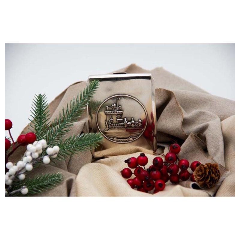 Silver cigarette case with Belém Tower relief and spring-hinged lid