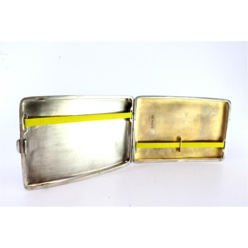 20th Century Silver cigarette case with curved guilloche bands at the top For Sale