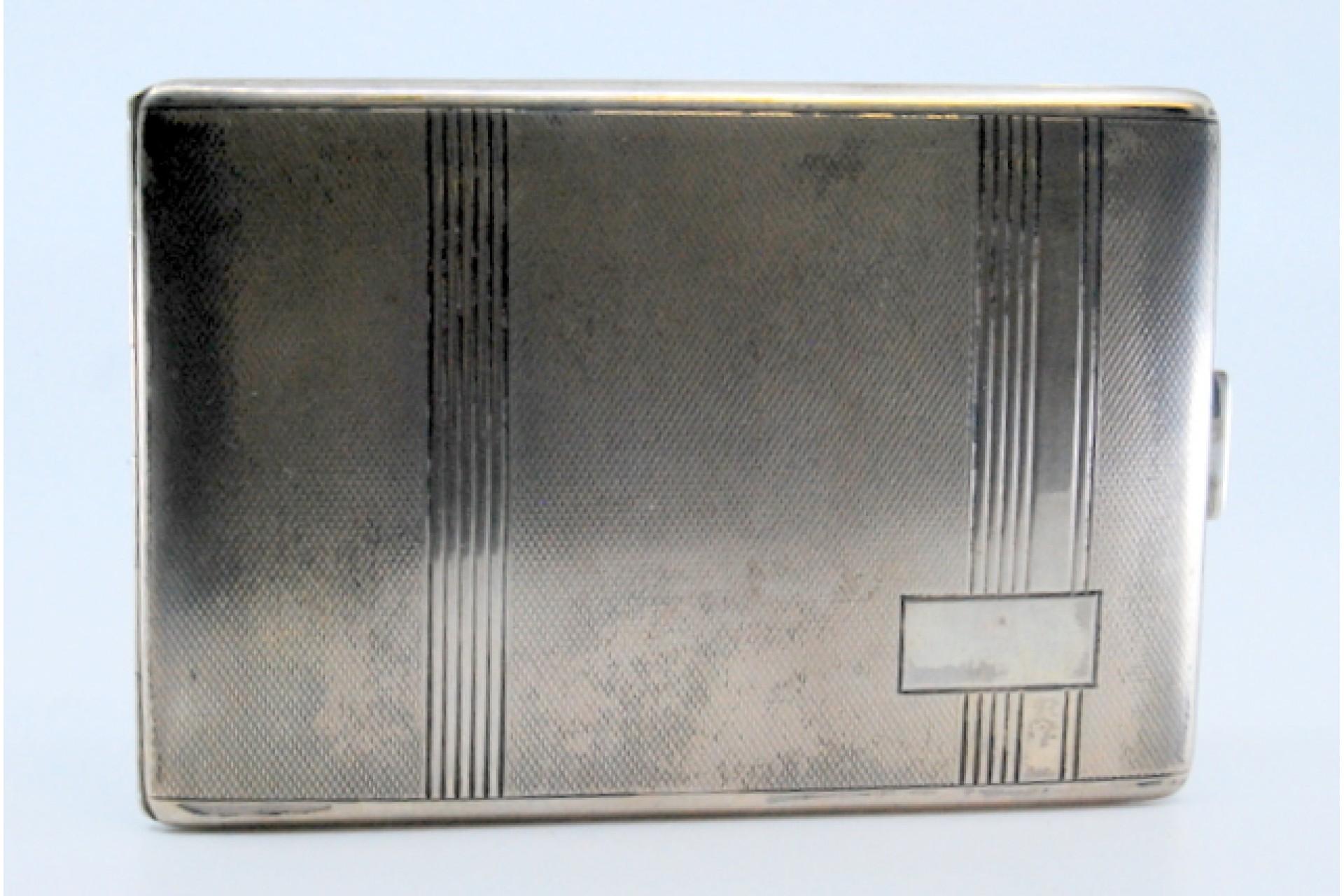 European Silver cigarette case with guilloche bands at the top and hinged lid For Sale