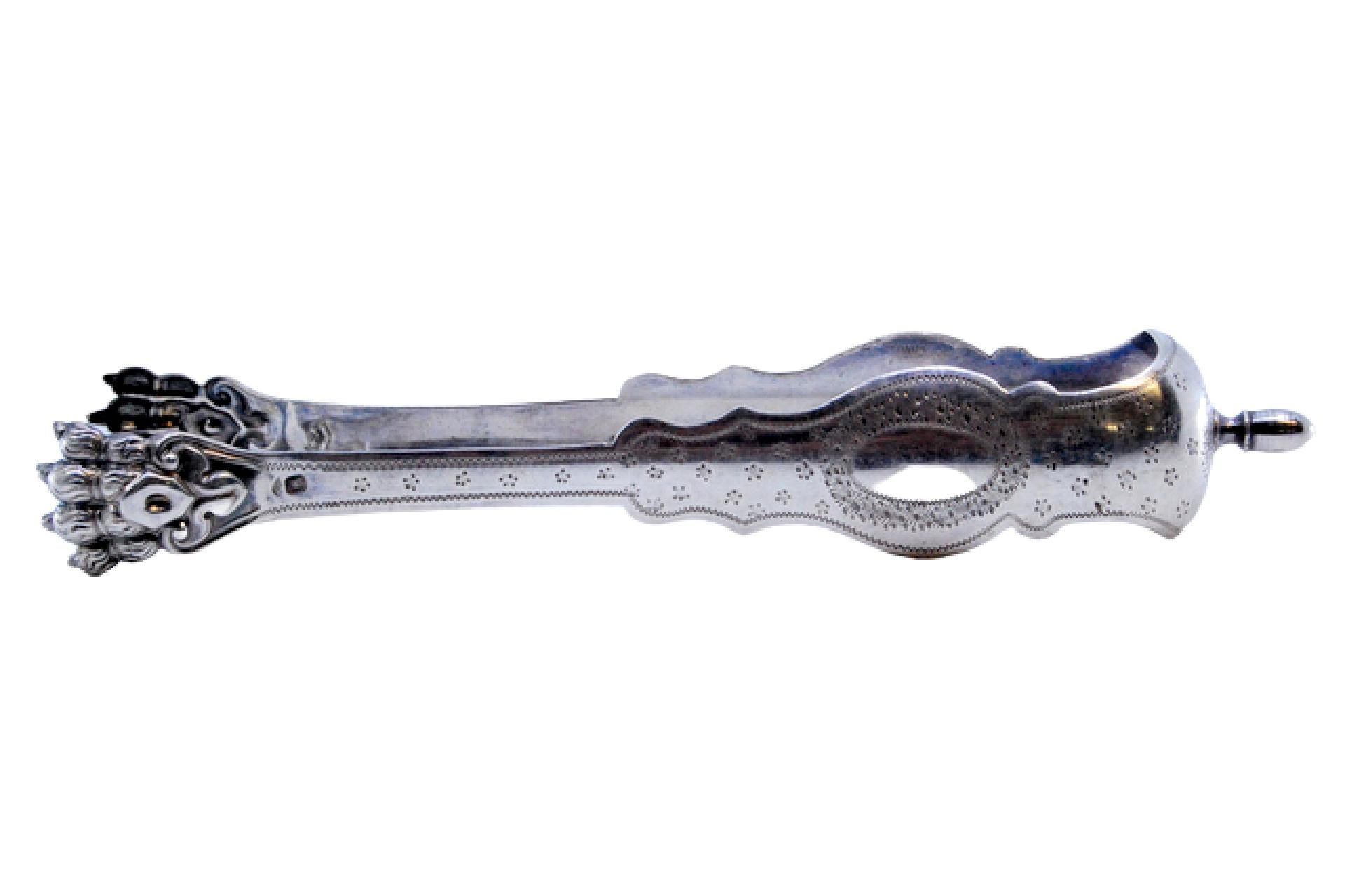 Silver claw-shaped ice tongs For Sale
