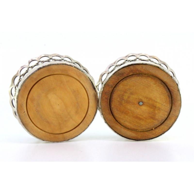 Silver coaster set with wire rack and wooden bases In Good Condition For Sale In Porto, PT