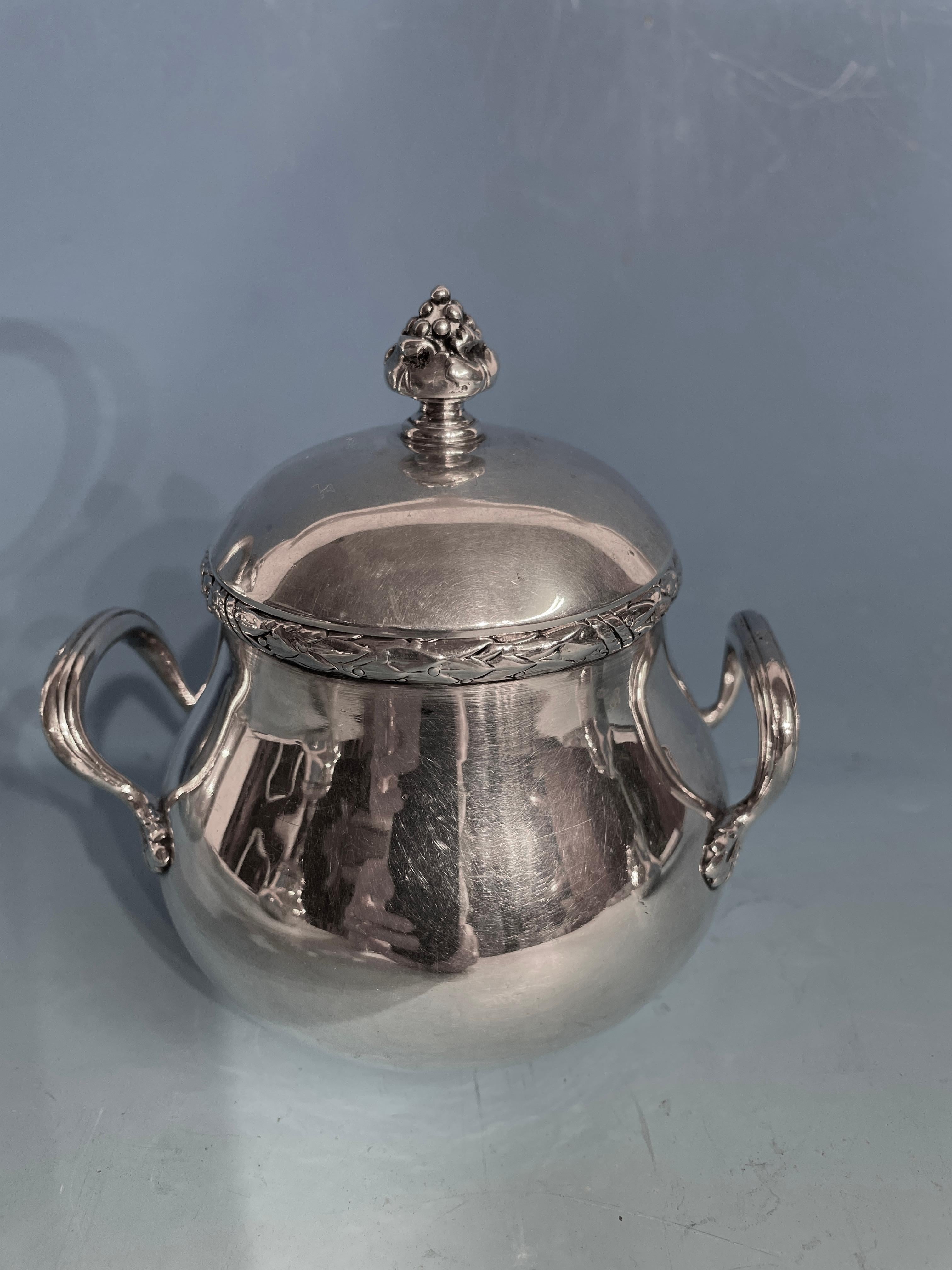 Repoussé Silver Coffee and Tea Set, Germany 1890-1910 For Sale