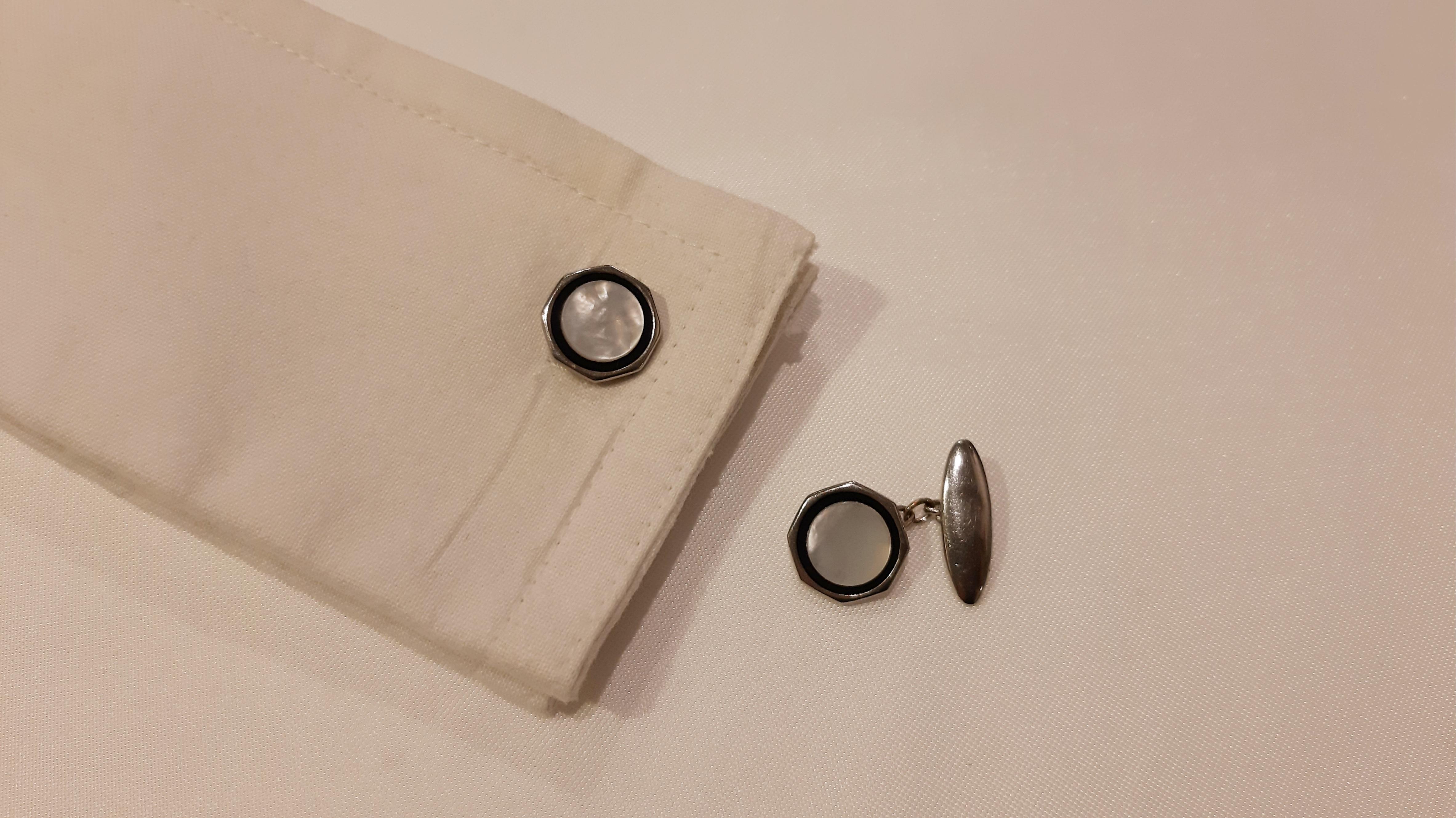 Silver-Colored Metal Cufflinks with 1960s Mother of Pearl like with Black Enamel In Excellent Condition For Sale In roma, IT