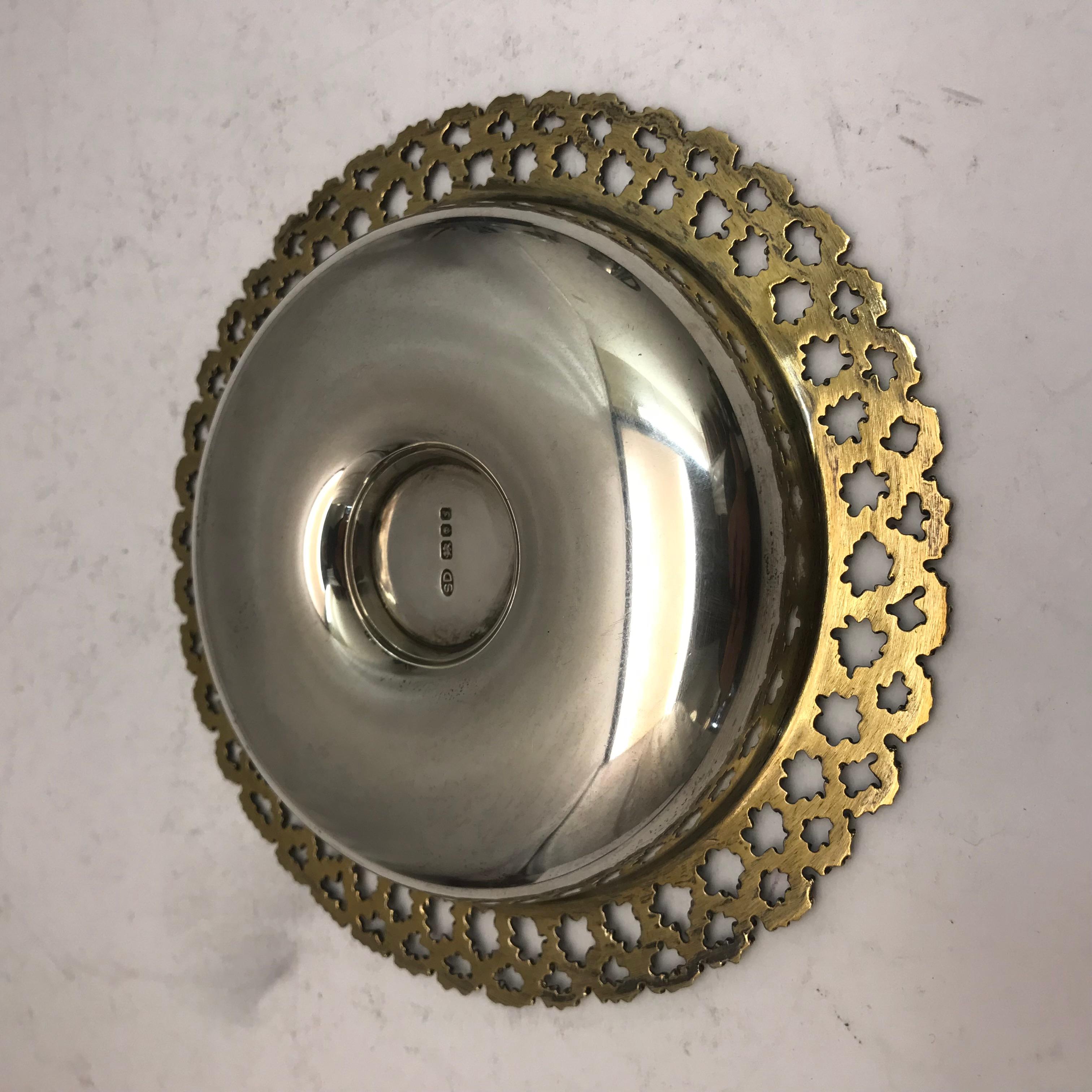 English Silver Commemoration Dish to Celebrate Charle's and Dianna's 1981 Wedding For Sale