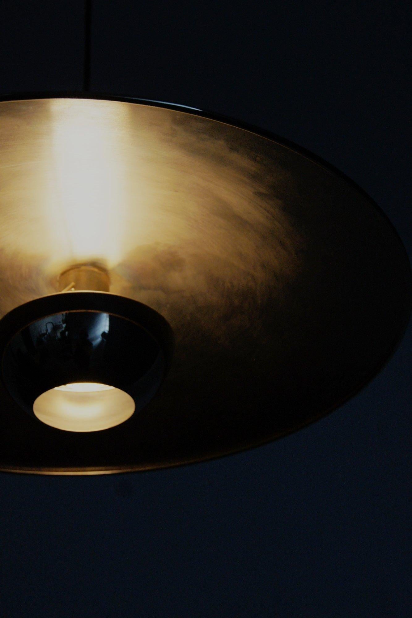 Lampada a sospensione Onos 55 con contrappeso in argento di Florian Schulz in vendita 3