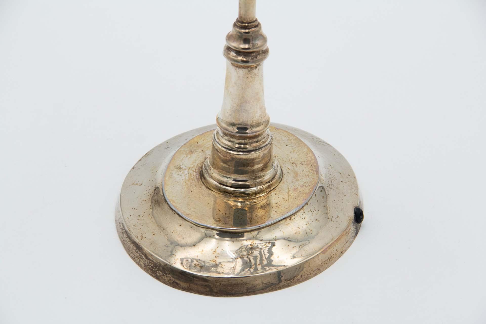 Silver crucifix-shaped lamp In Good Condition For Sale In Porto, PT