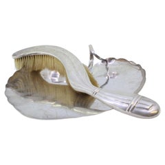 Service à mie en argent en forme de feuille avec veines de feuilles gravées