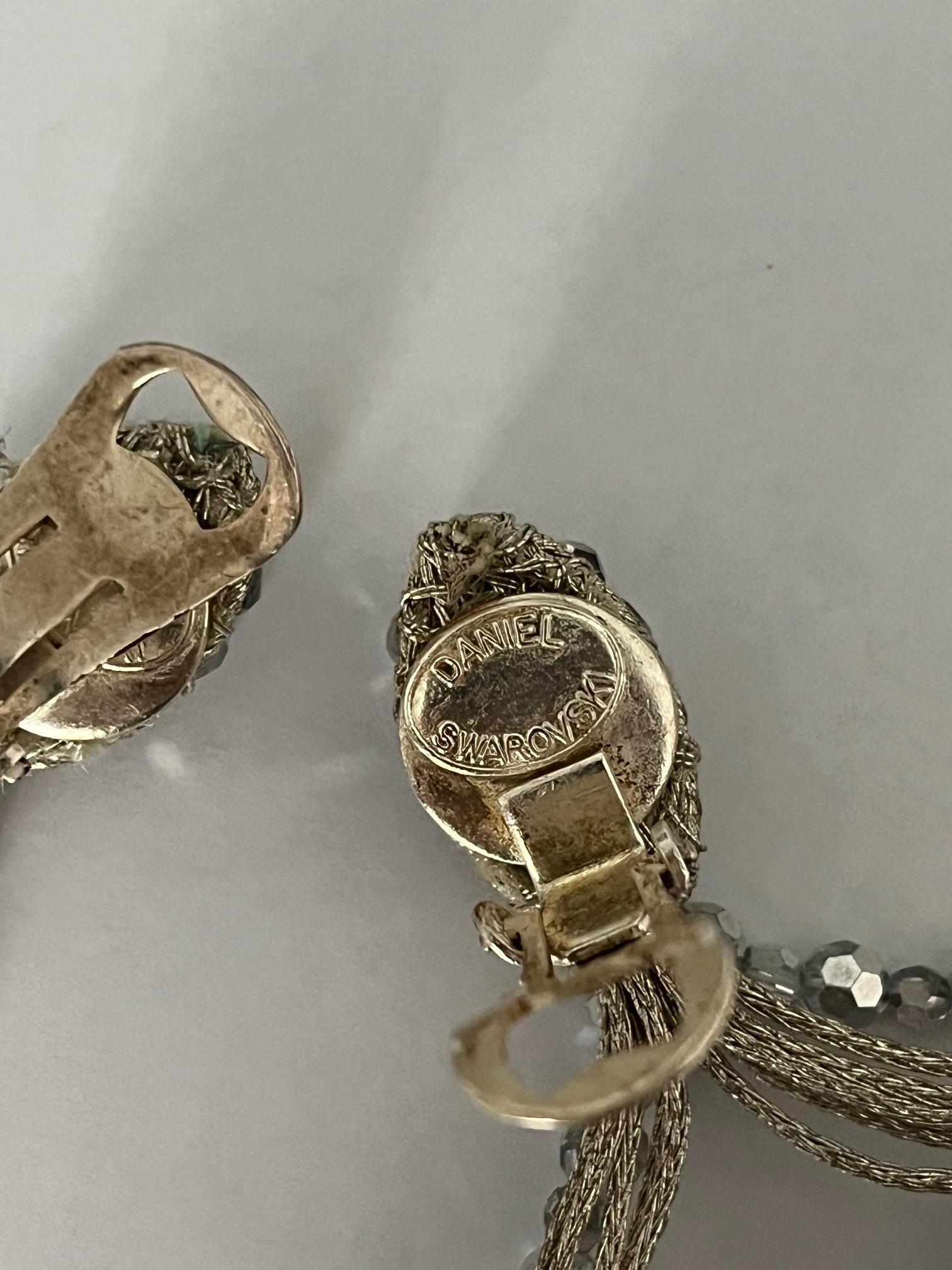 Set di orecchini e collane con perline in cristallo d'argento di Daniel Swarovski in vendita 4