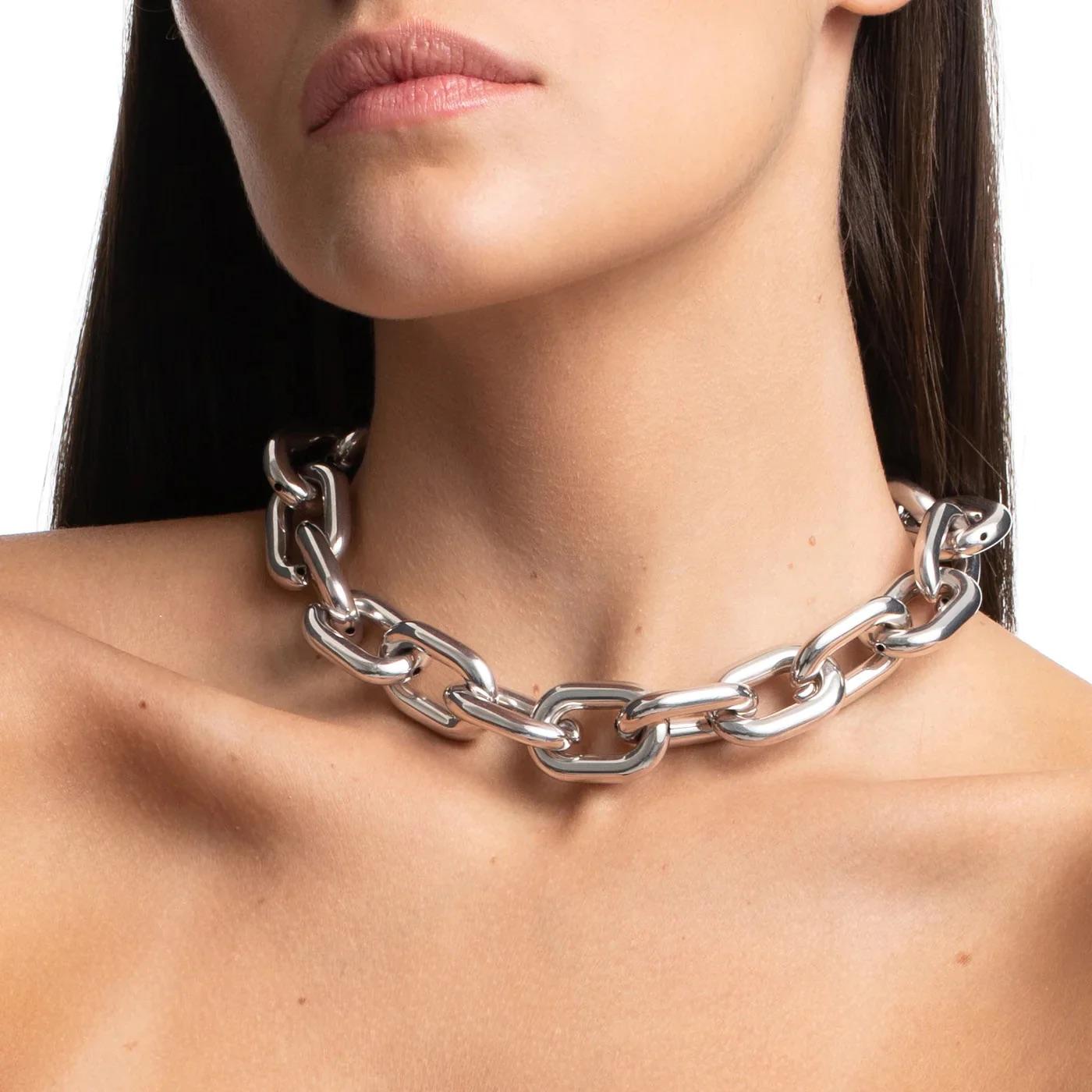 Silver Dipped in White Gold
White Gold Plated
Chain: 1.51 OZ Weight
17