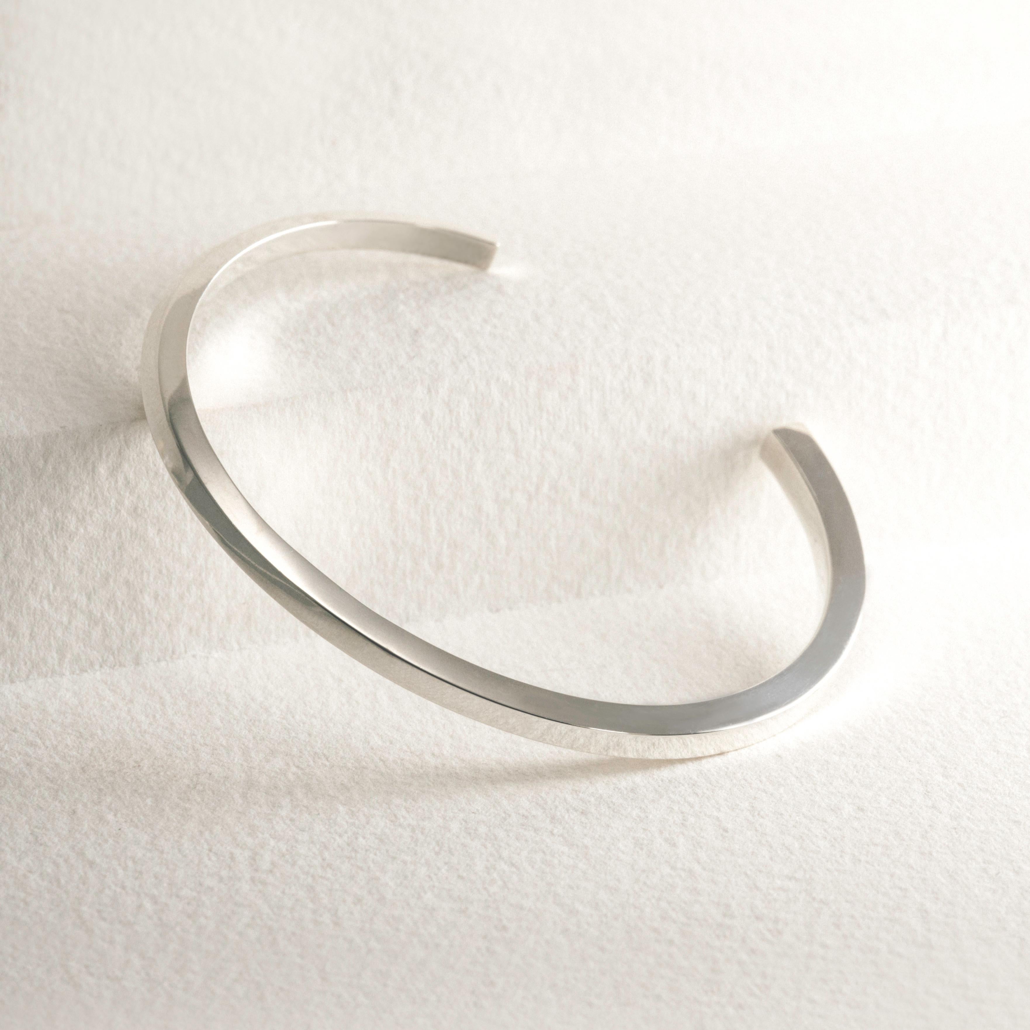 Contemporaneo Bracciale in argento sterling Flow Triangle to Square in vendita