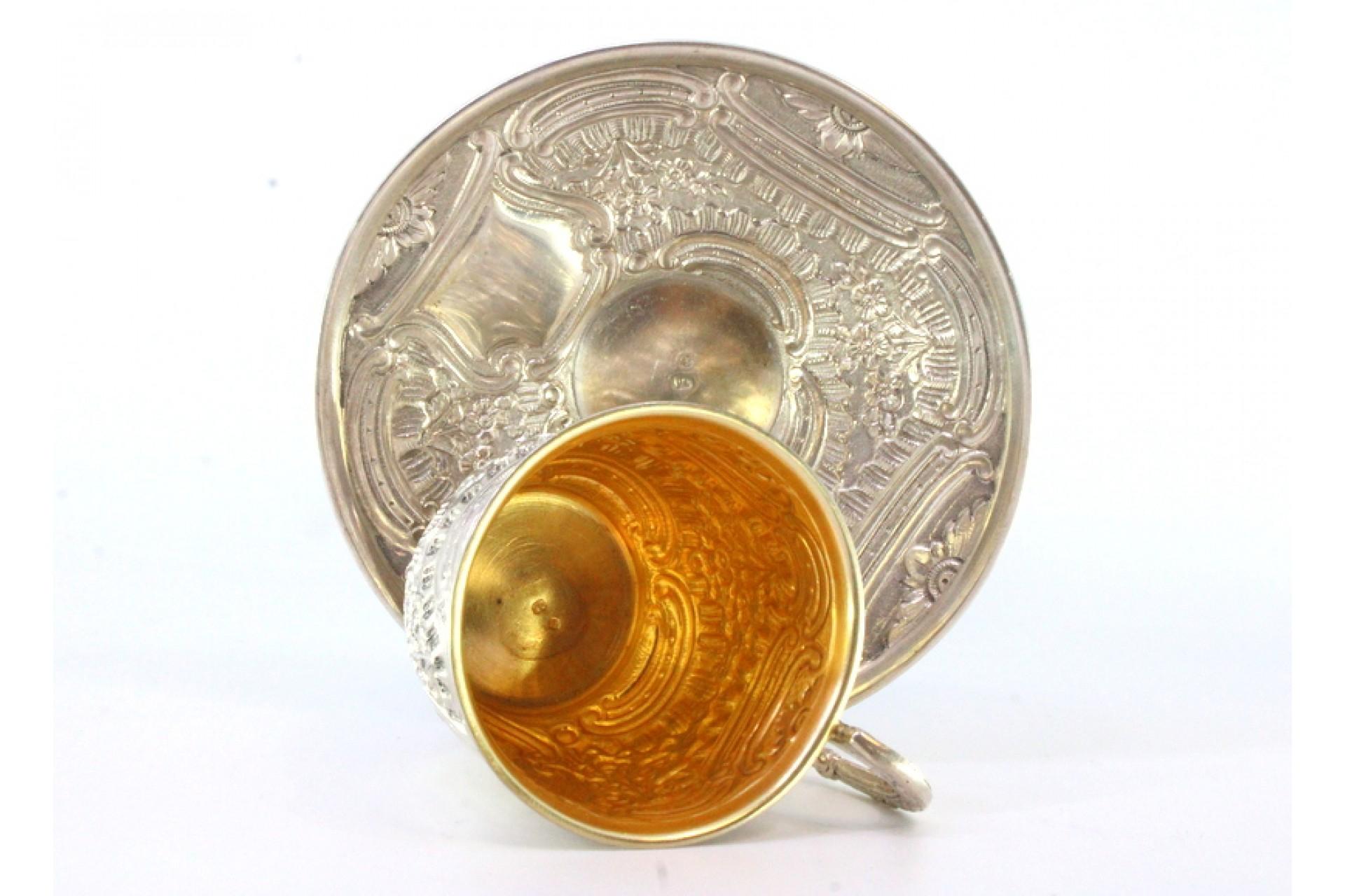 Silver cup and saucer with reliefs and gold interior For Sale 3