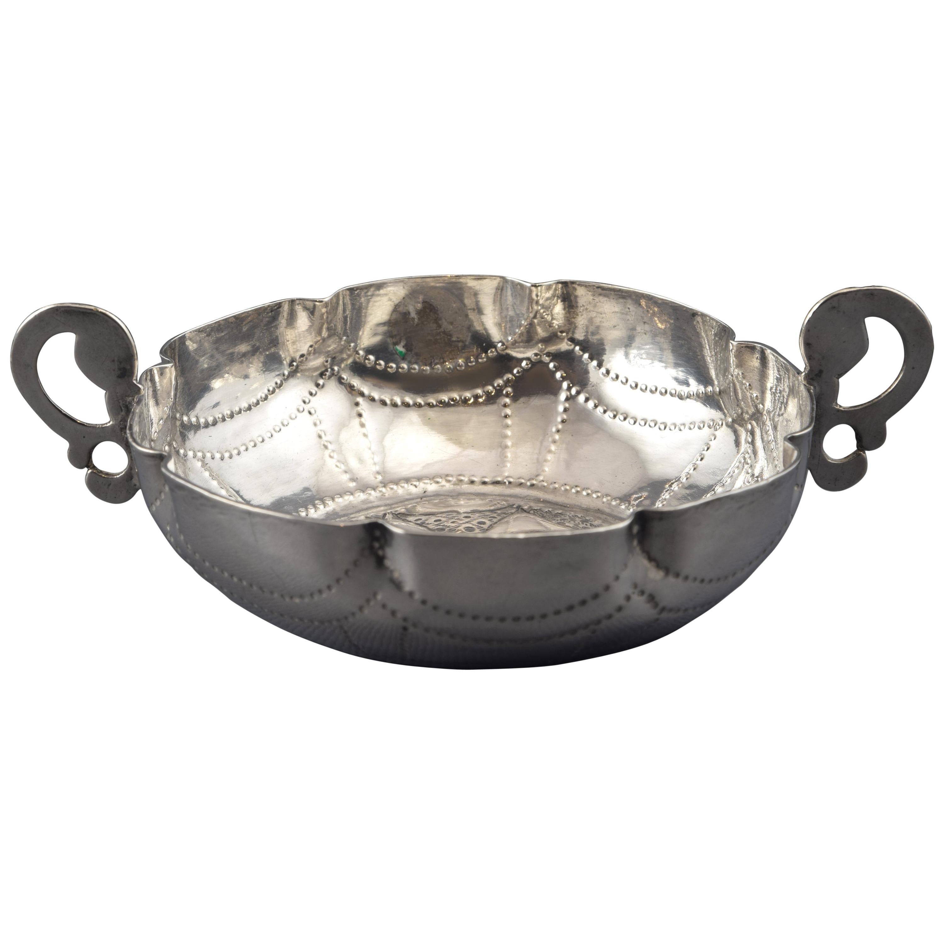 Silver Cup "Tembladera", 18th Century For Sale