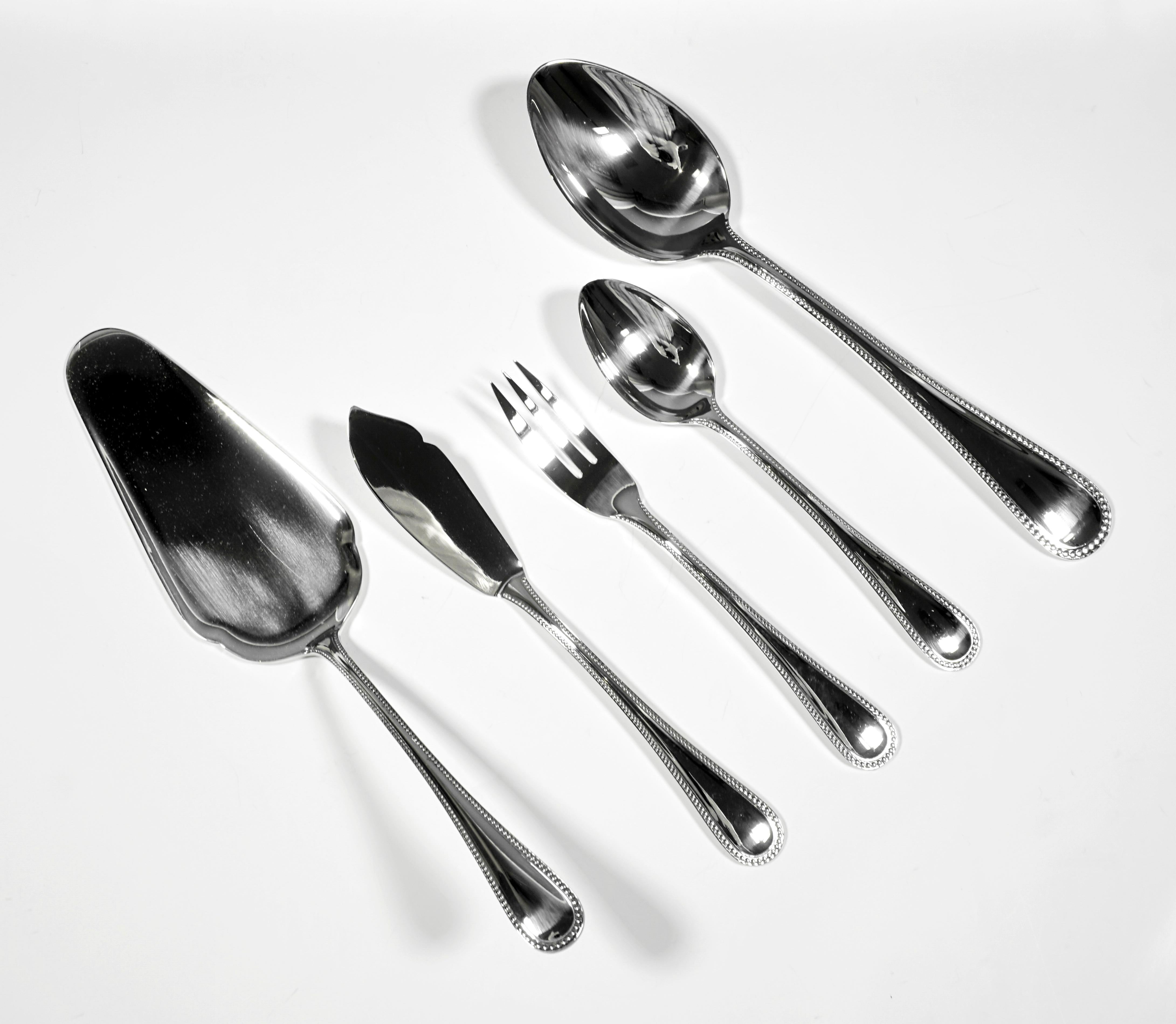 Silberbesteck-Set für 12 Personen in Vitrine von Wilkens & Sons, Deutschland, ca  1900 (Handgefertigt)