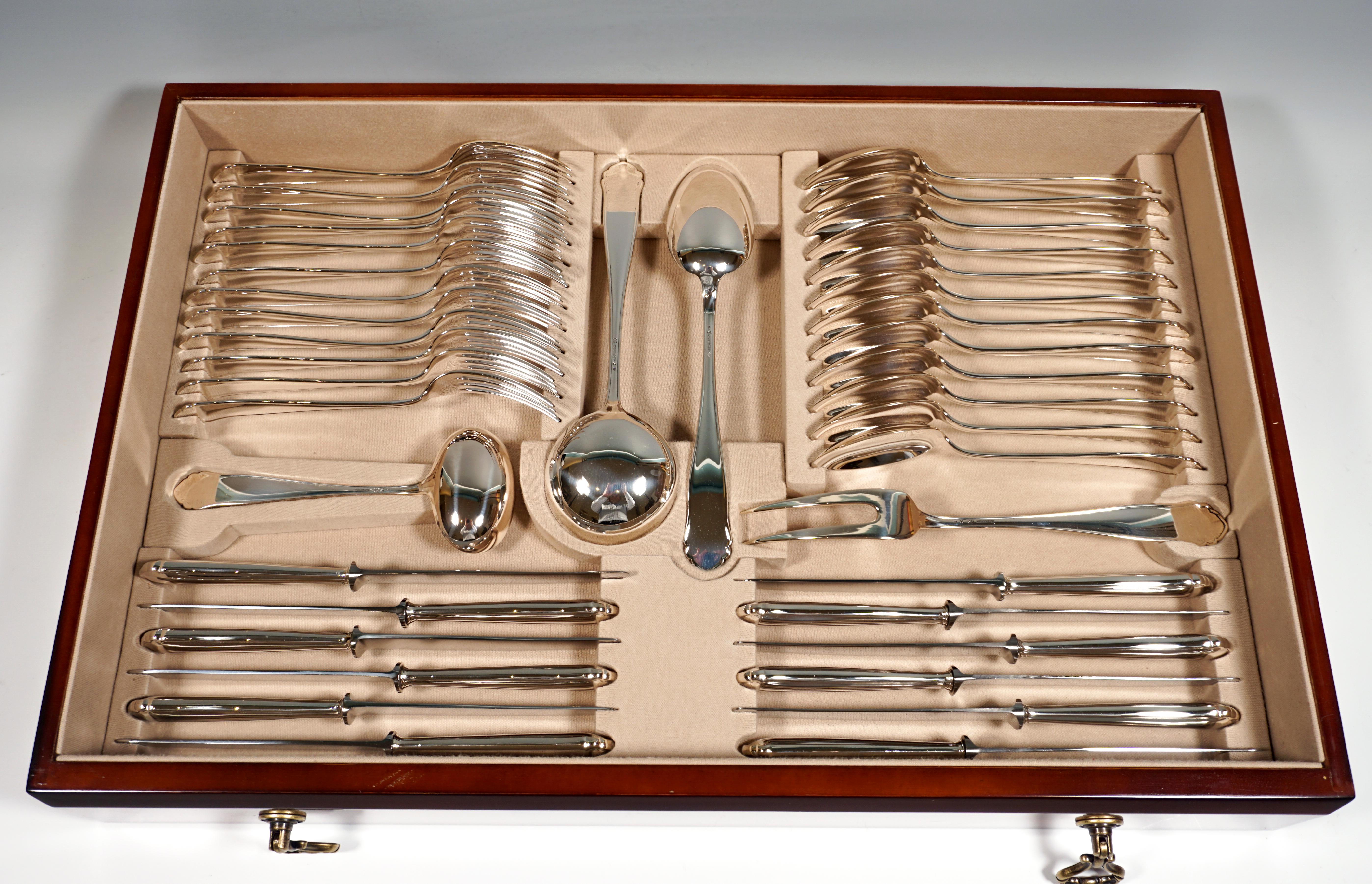 Silver Cutlery Set for 12 People in Showcase Vienna Jarosinski & Vaugoin ca 1925 2