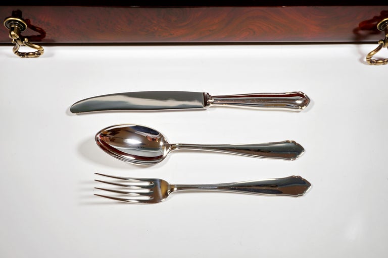 Silver Cutlery Set for 12 People in Showcase Vienna Jarosinski & Vaugoin ca 1925 For Sale 3
