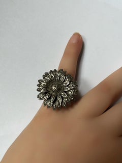 Silver Daisy with Strass Ring