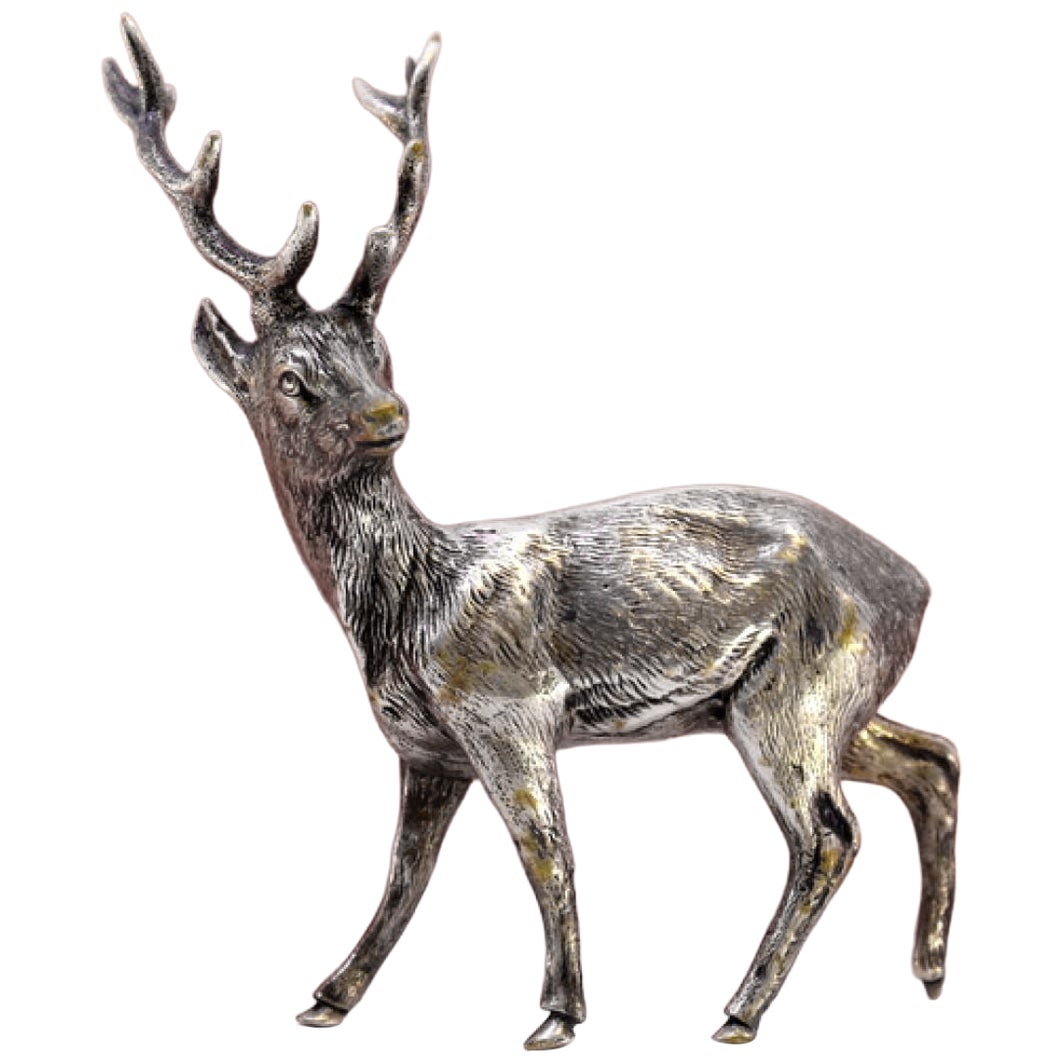 Silver deer in perfect relief and applications