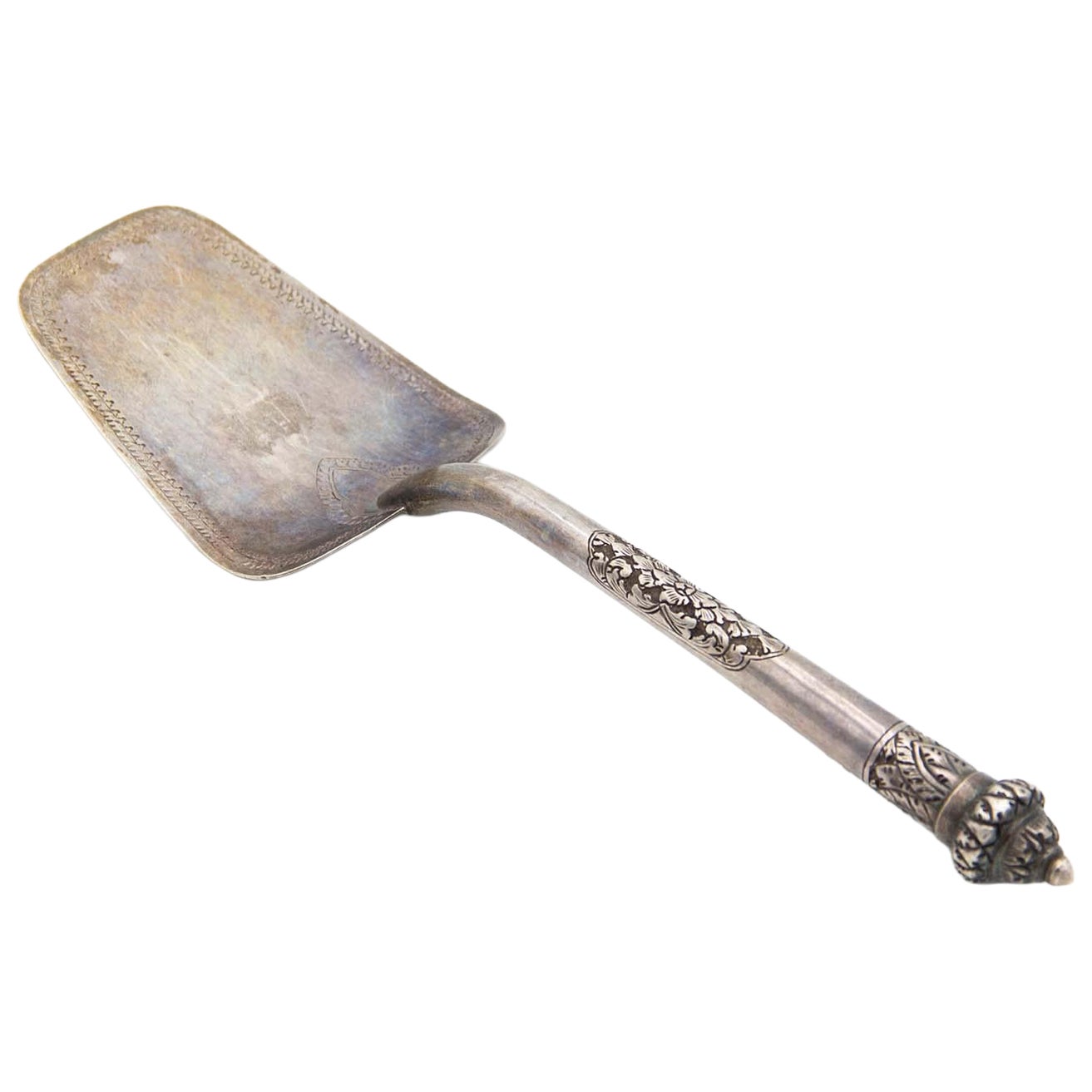 Silver dessert serving spatula