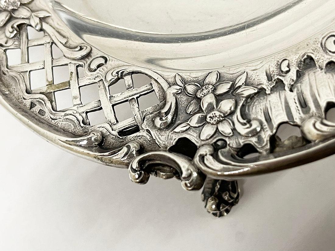Belgian Silver dish designed by de Rudder for Wolfers, Brussel, Belgium 1892-1900 For Sale